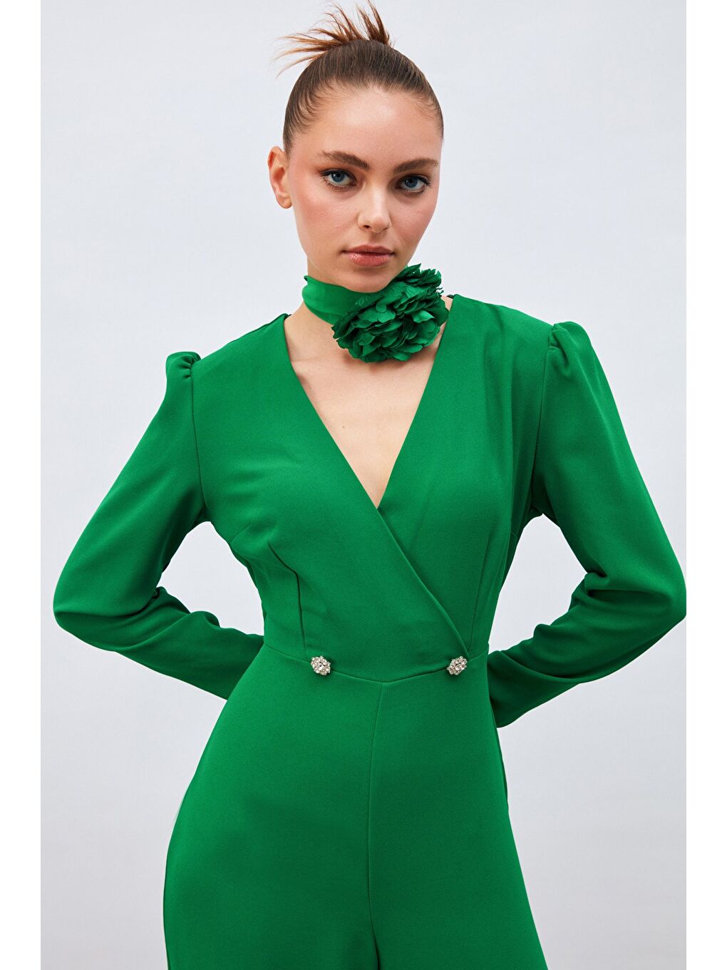 Kruvaze Süs Taşlı Krep Tulum - Yeşil-4