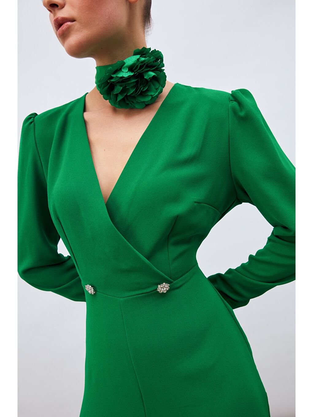 Kruvaze Süs Taşlı Krep Tulum - Yeşil-5