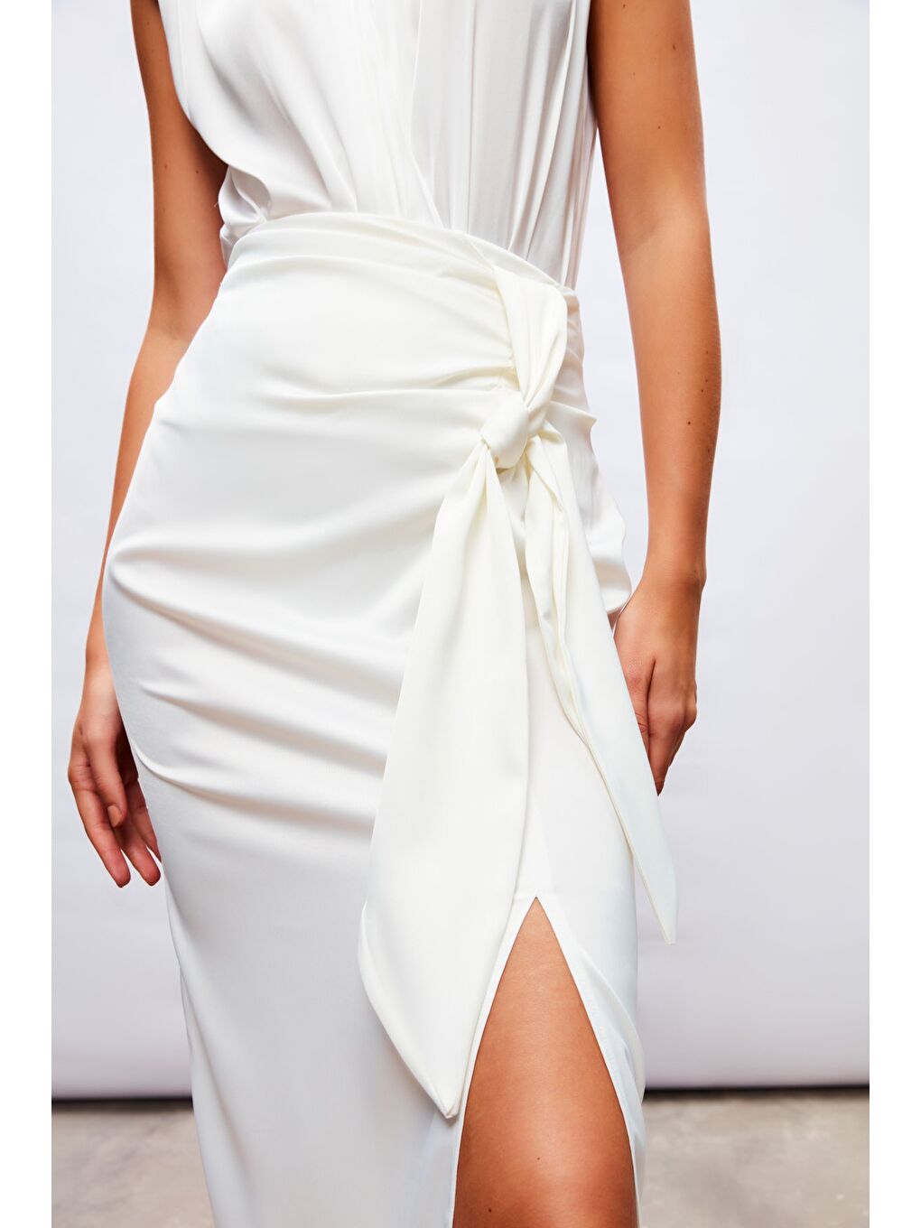 Bağlamalı Saten Etek - Ekru-4