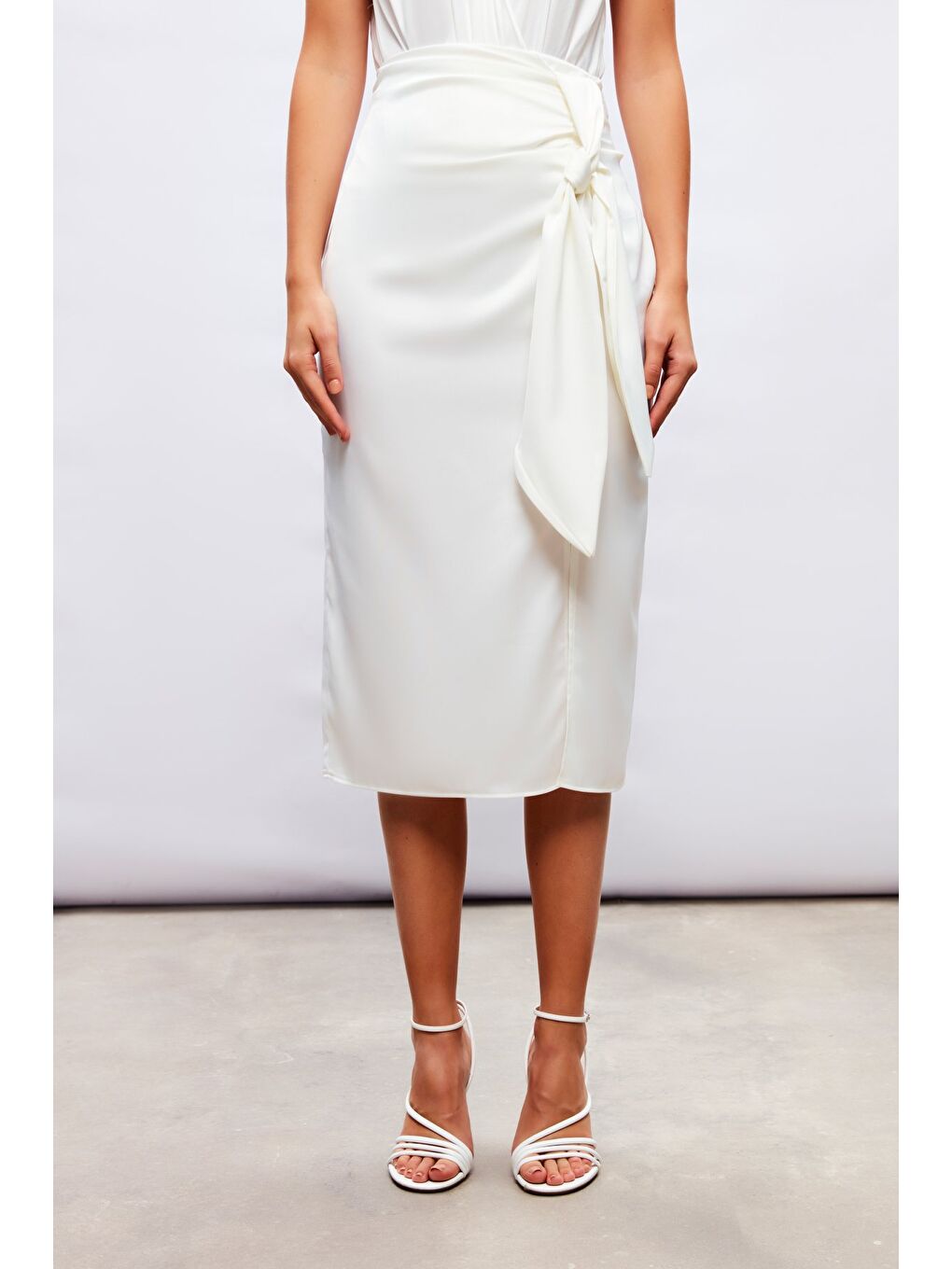 Bağlamalı Saten Etek - Ekru-5