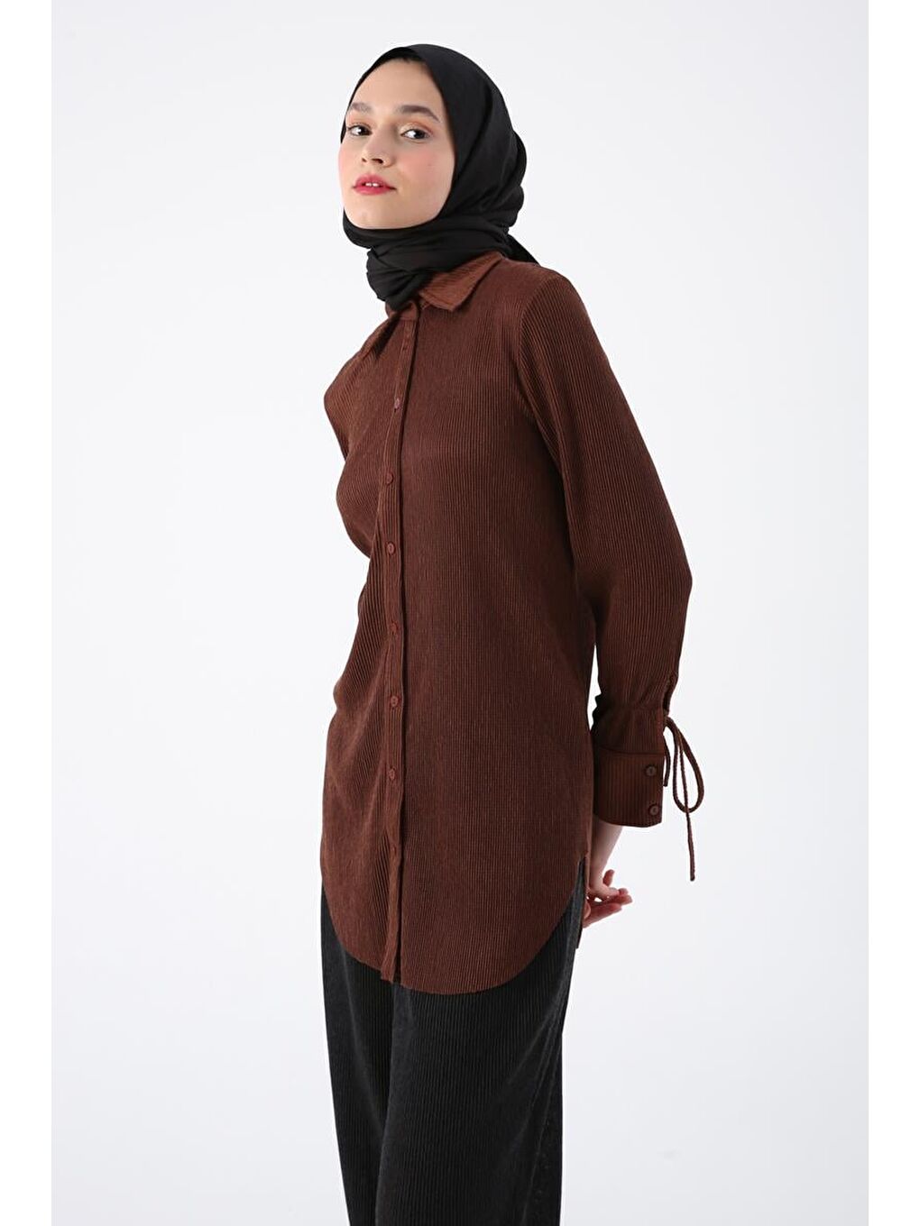 Kahverengi Piliseli Kolları Bağcık Detaylı Gömlek Tunik-4