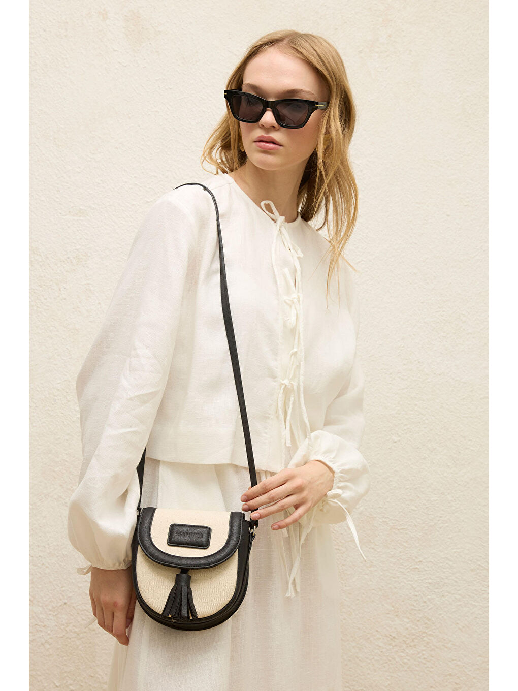 Keten Bağcık Detaylı Bluz Ekru-5