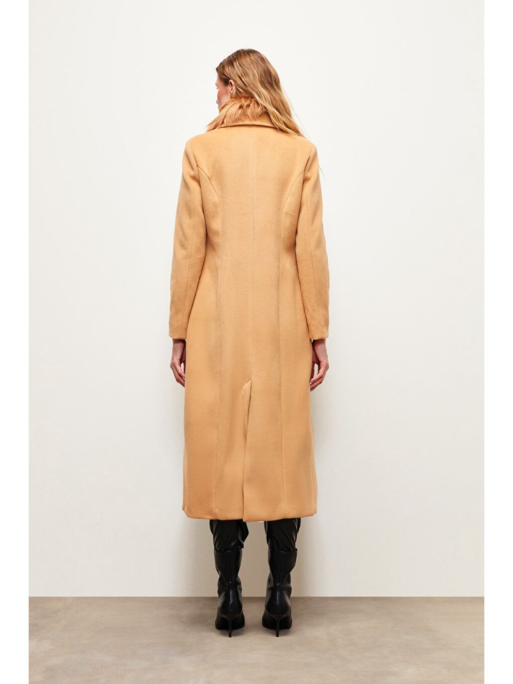 Kahverengi Yaka Kürklü Uzun Kaban - Camel-7