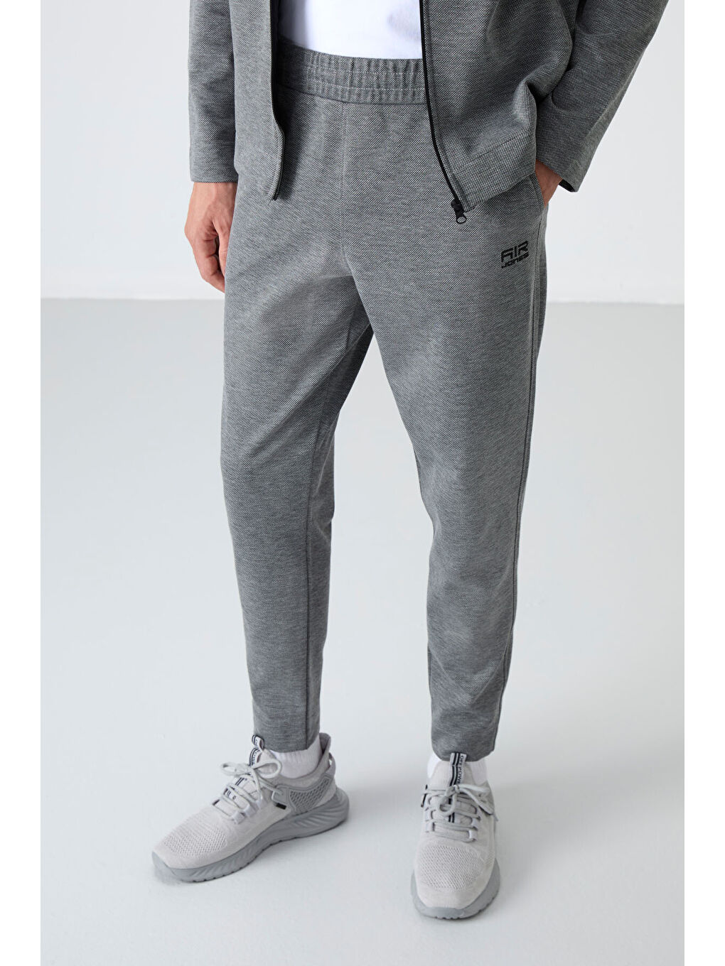 Gri Melanj Dik Yaka Gizli Cep Detaylı Standart Kalıp Erkek Eşofman Takım - 85209-2