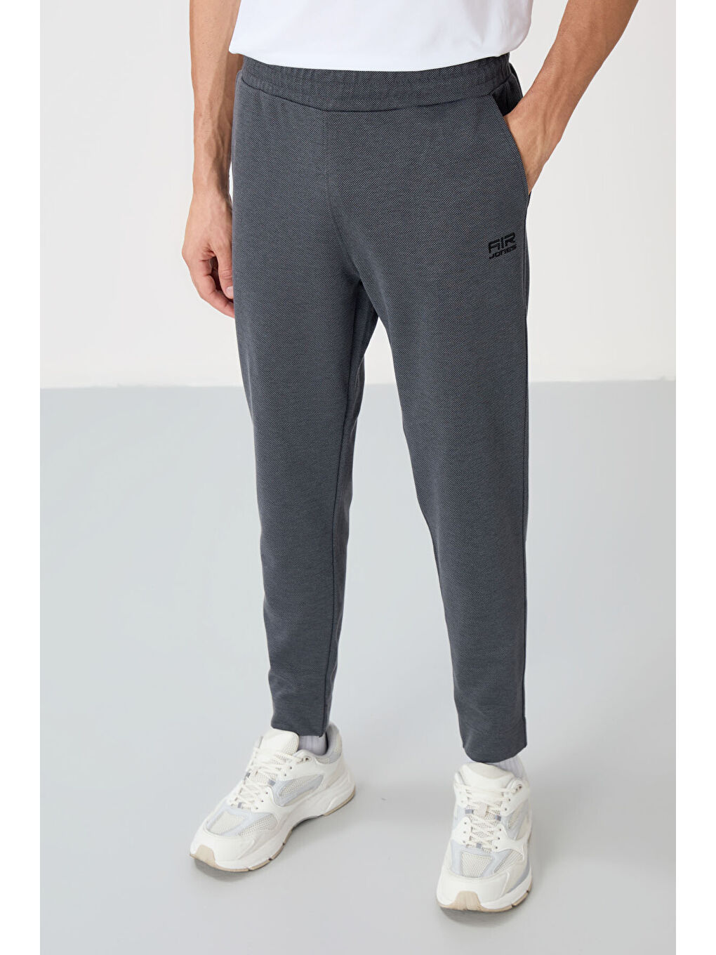 Koyu Gri Dik Yaka Gizli Cep Detaylı Standart Kalıp Erkek Eşofman Takım - 85209-2