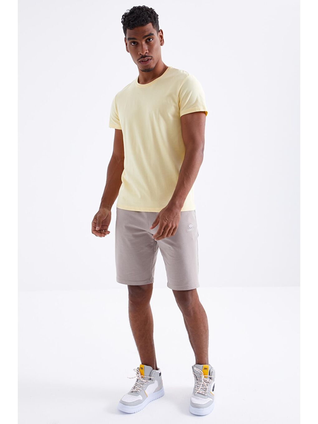 Koyu Bej Bağcıklı Standart Kalıp Basic Erkek Şort - 81212-2