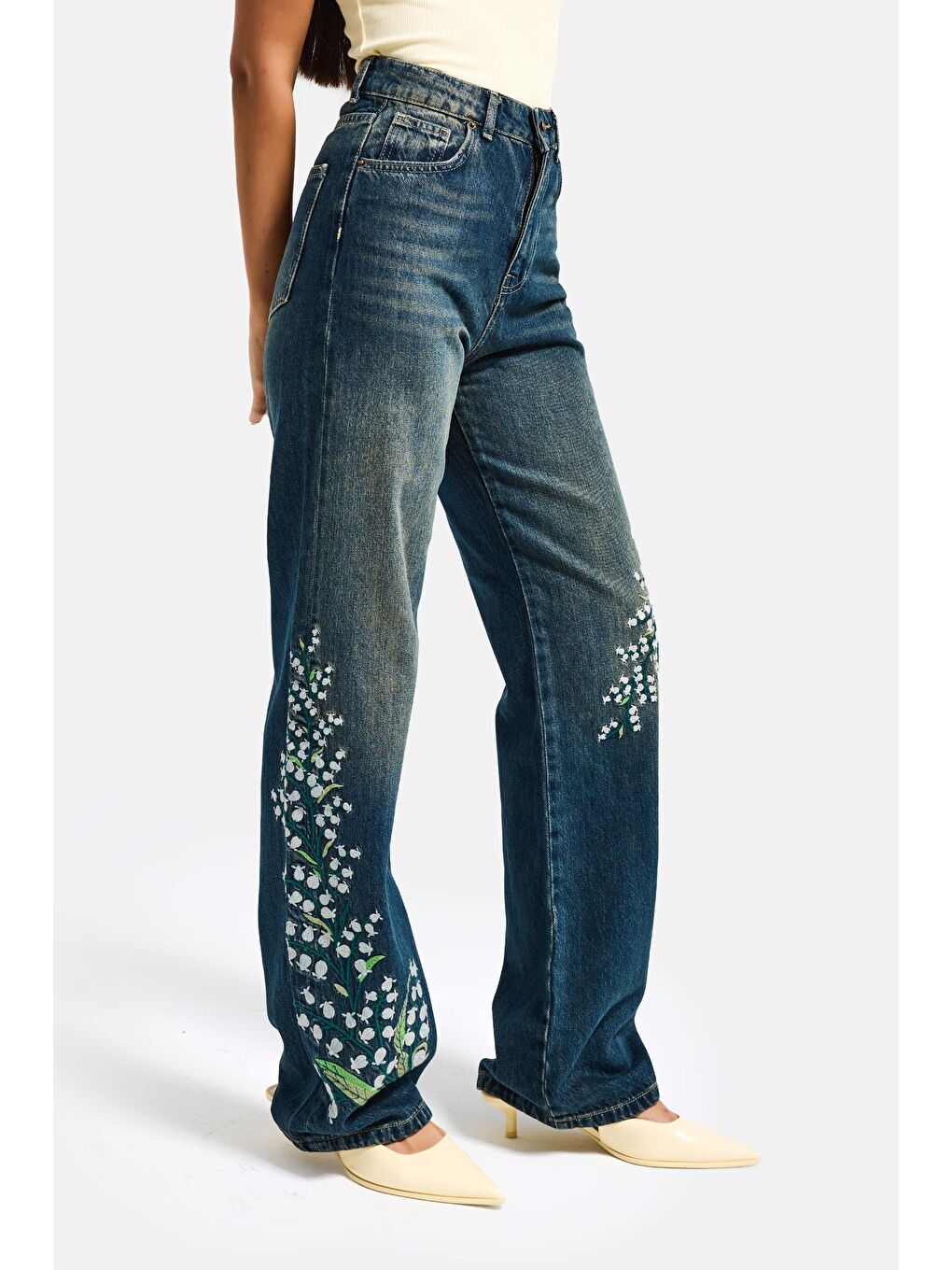 Mavi Kadın T.Kot Rengi 2w5-31 Straight Fit Yüksek Bel Özel Çiçek Kuş Nakışlı Tasarım Denim Jean-1