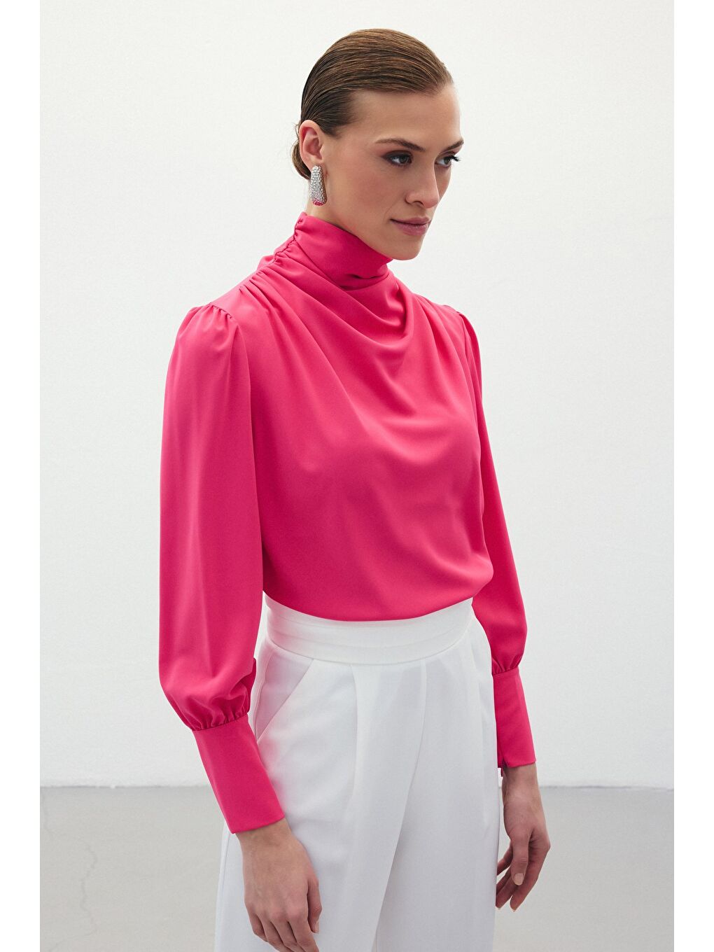 Drape Detaylı Bluz - Fuşya-1