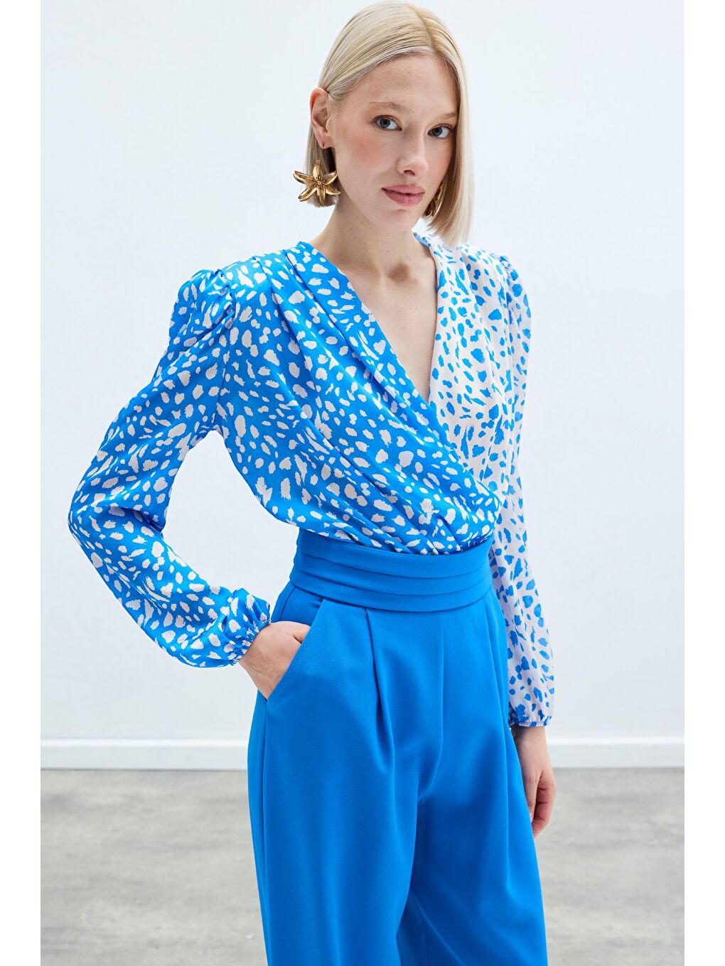 Kruvaze Desenli Bodysuit - Ekru-Lacivert