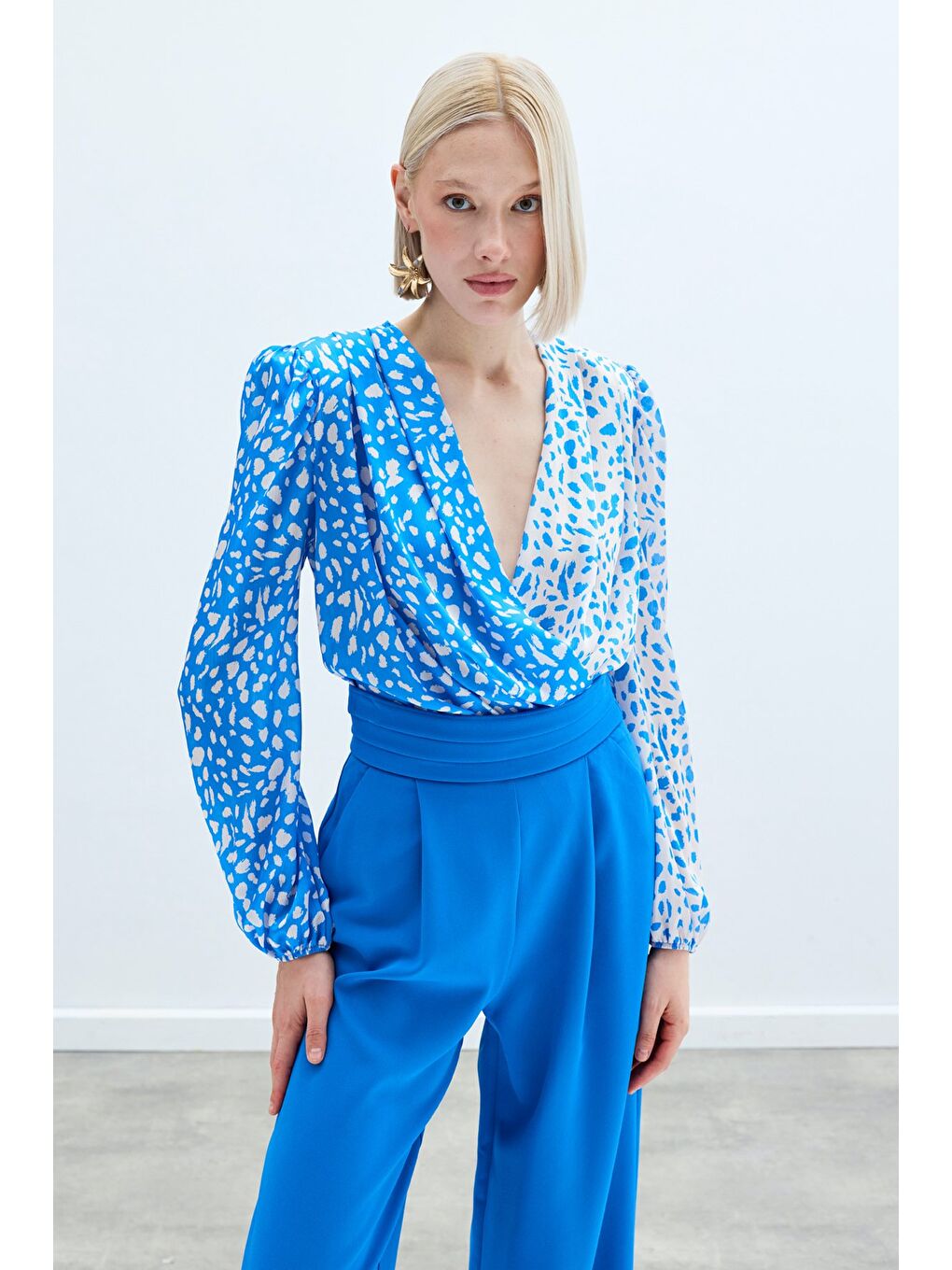 Kruvaze Desenli Bodysuit - Ekru-Lacivert-1