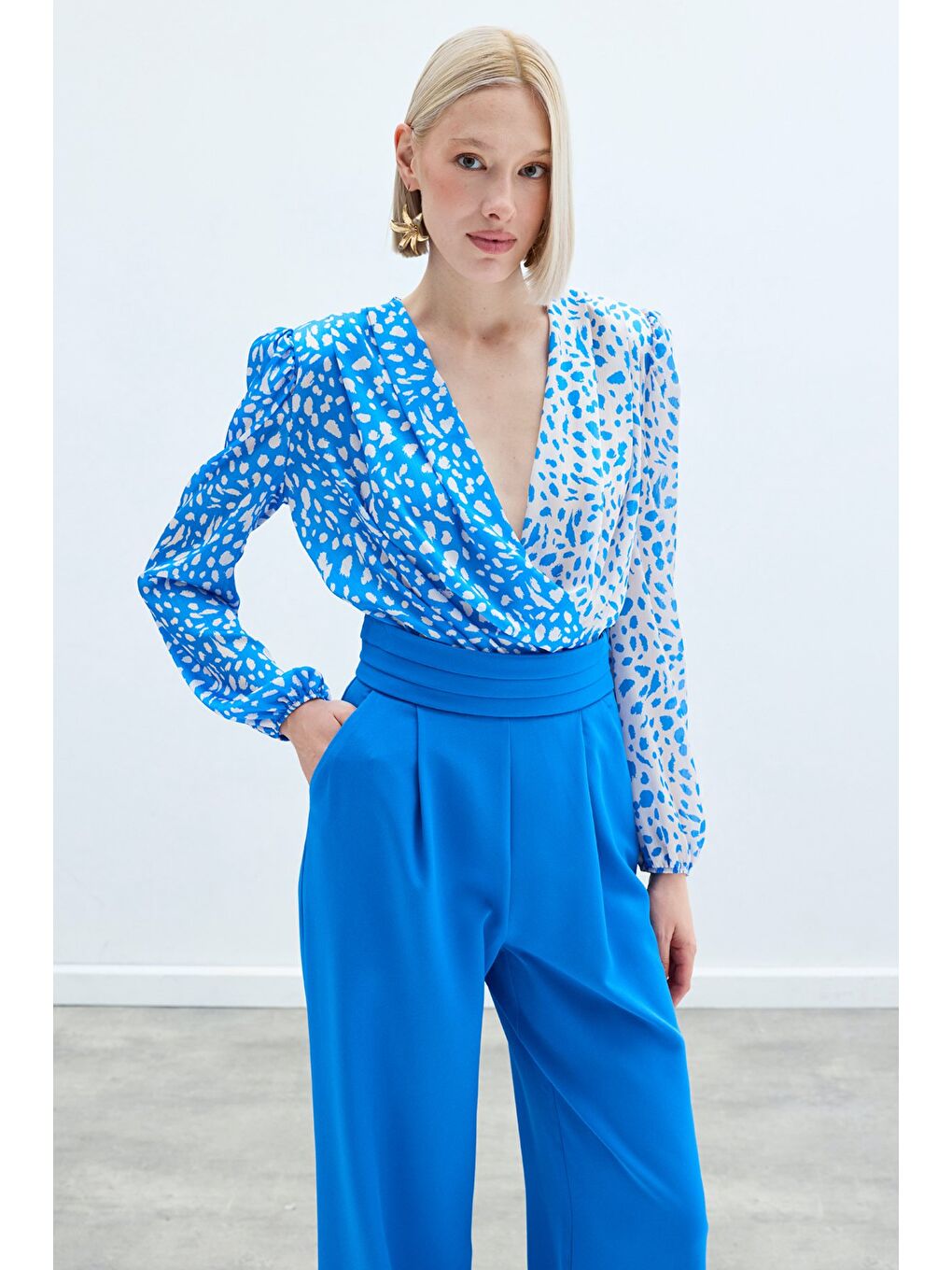 Kruvaze Desenli Bodysuit - Ekru-Lacivert-2