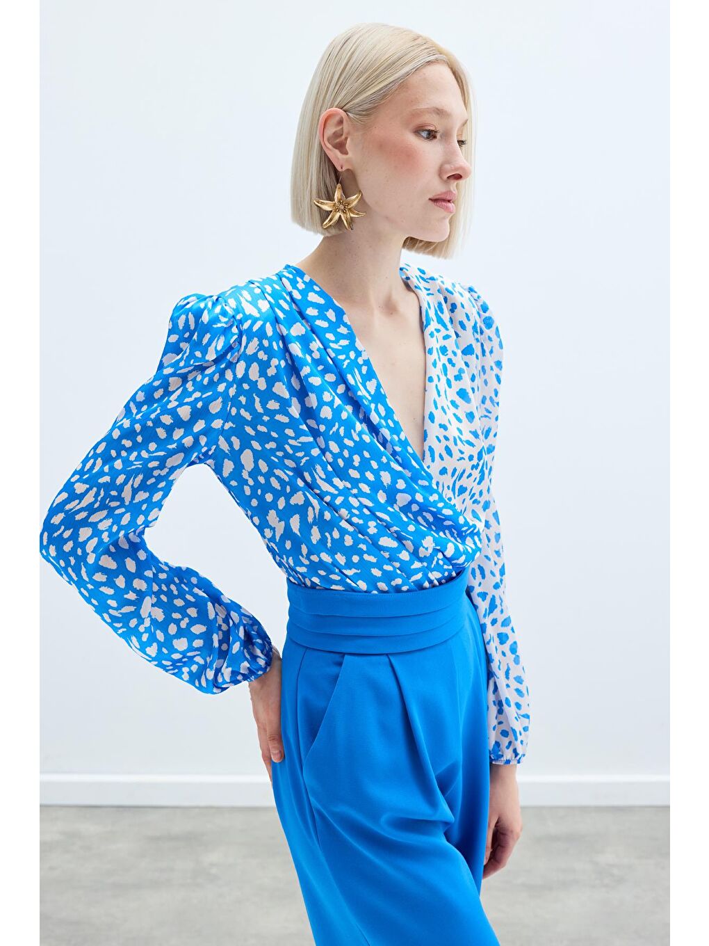 Kruvaze Desenli Bodysuit - Ekru-Lacivert-4