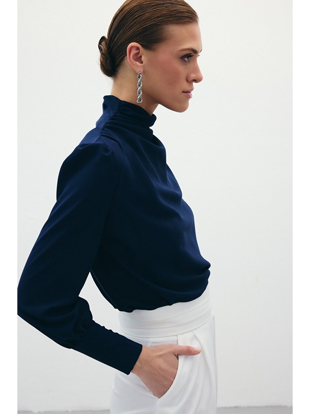 Drape Detaylı Bluz - Lacivert-5