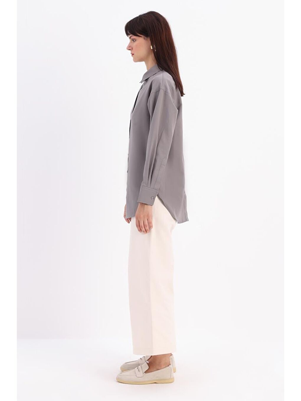 Gri Önden Ve Arkadan Düğmeli Gömlek-2