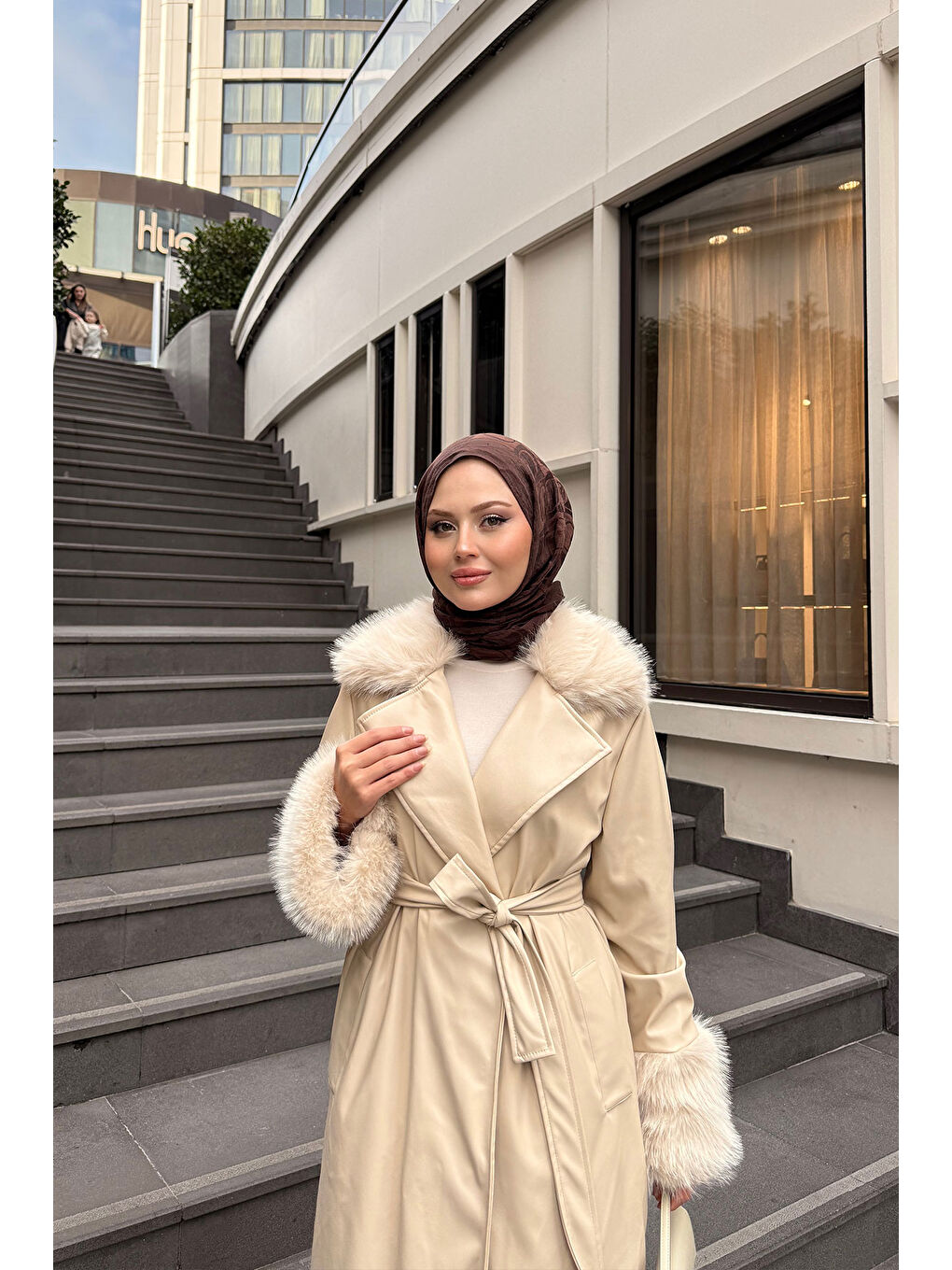 Ekru Kadın Yaka Kürk Detay Deri Trenç Krem-1