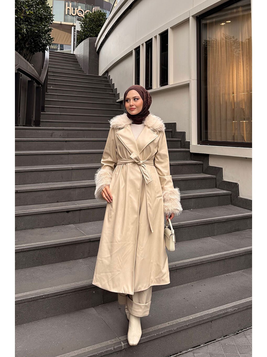 Ekru Kadın Yaka Kürk Detay Deri Trenç Krem-3
