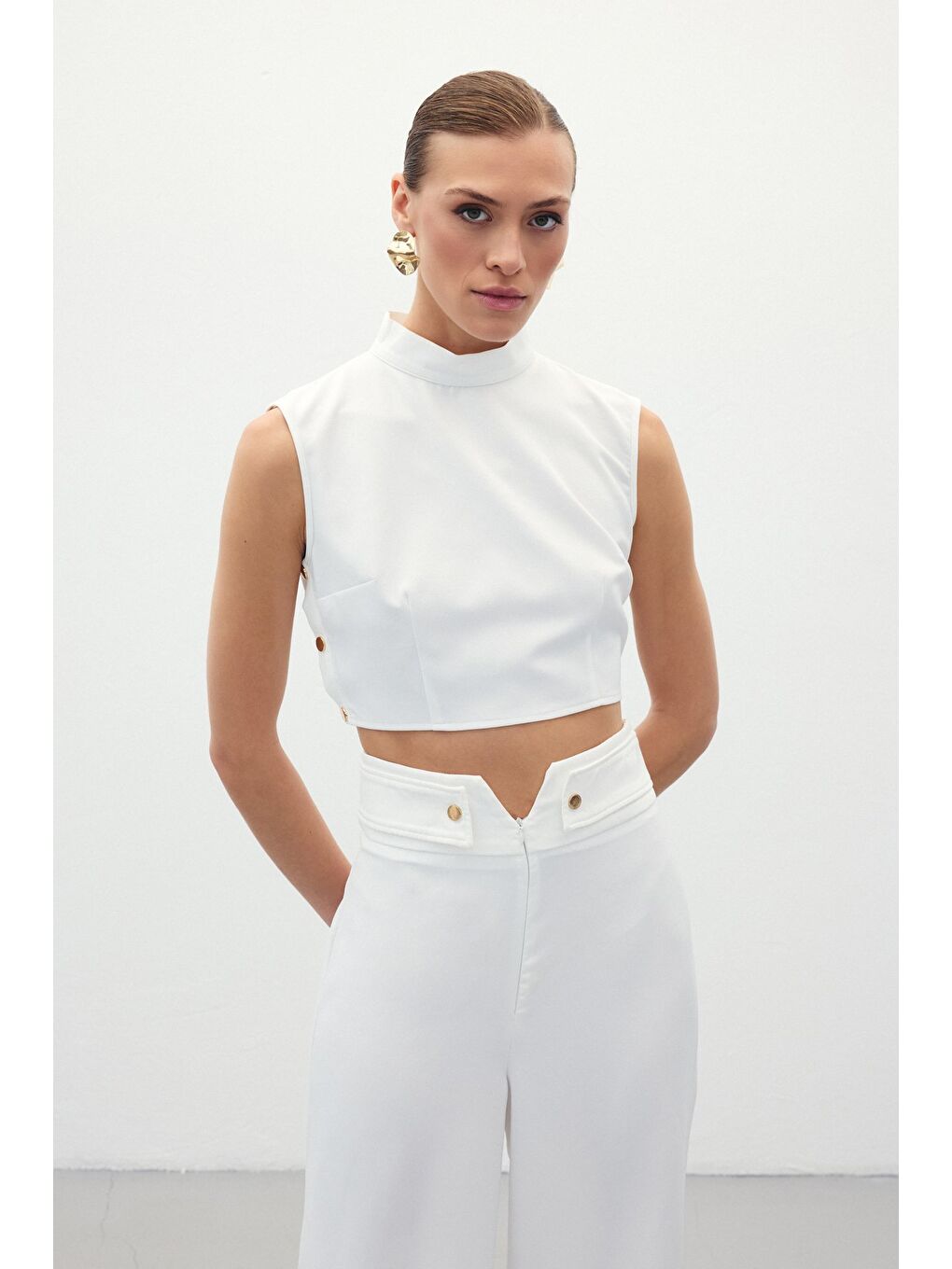 Çıt Çıt Detaylı Crop Bluz - Ekru-1