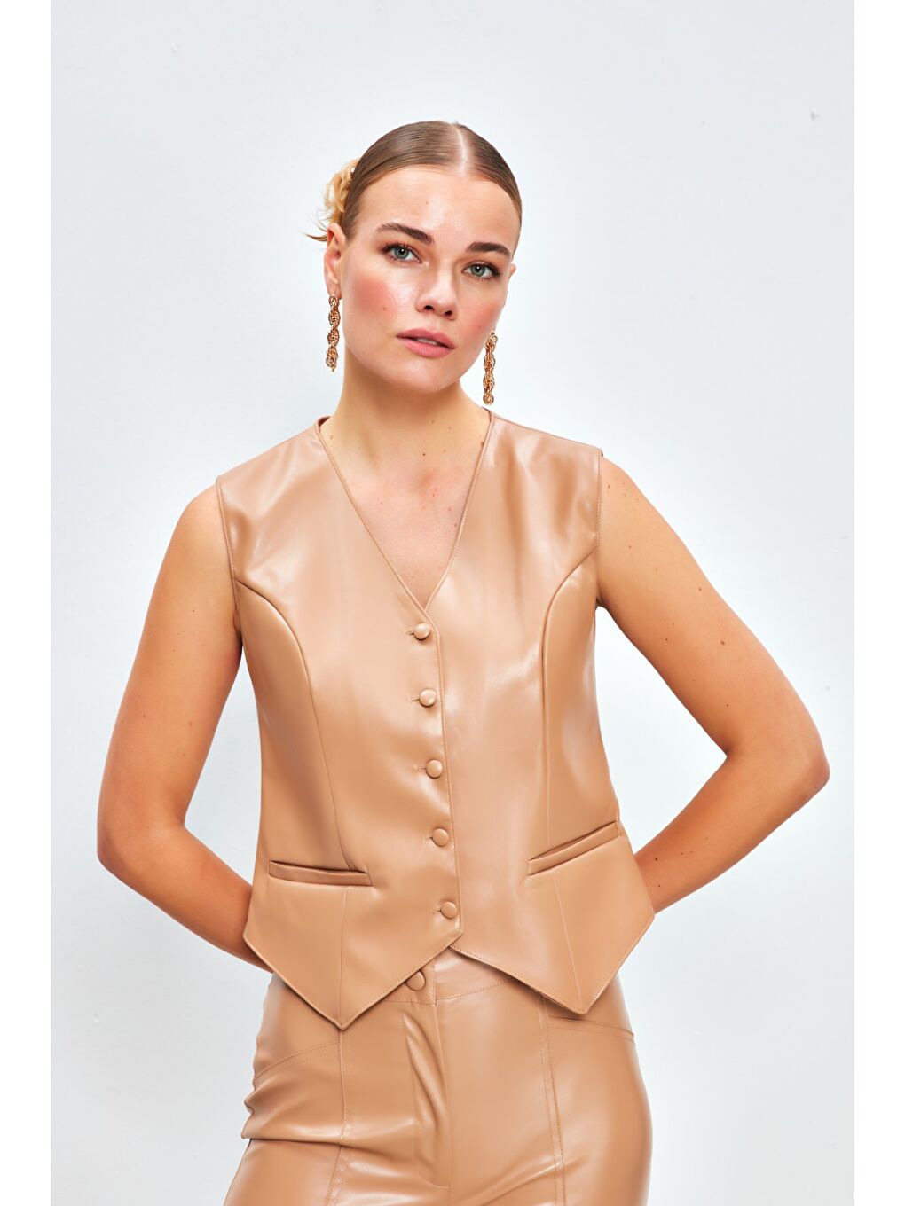 Düğme Detaylı Deri Yelek - Bej-2