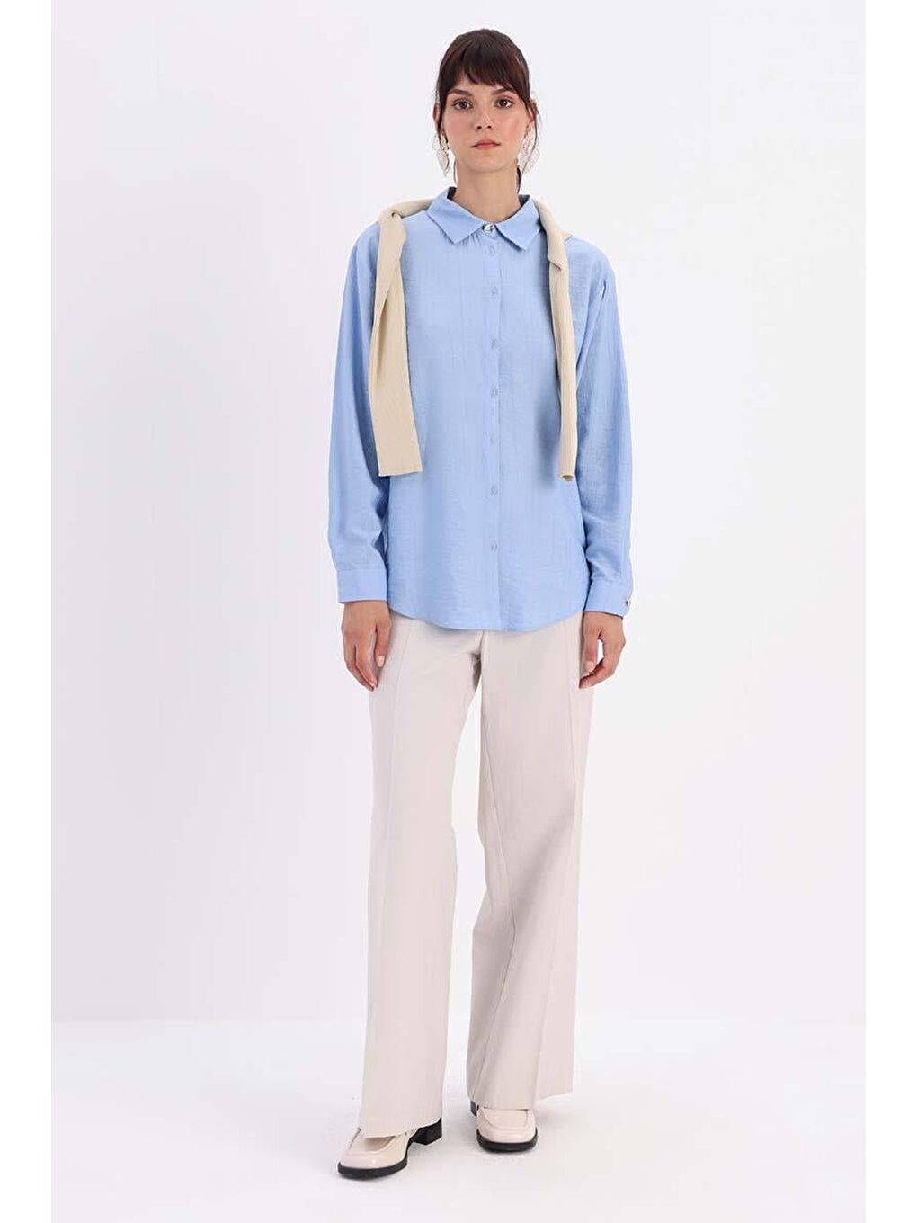 Mavi Manşet Detaylı Düğmeli Gömlek-1