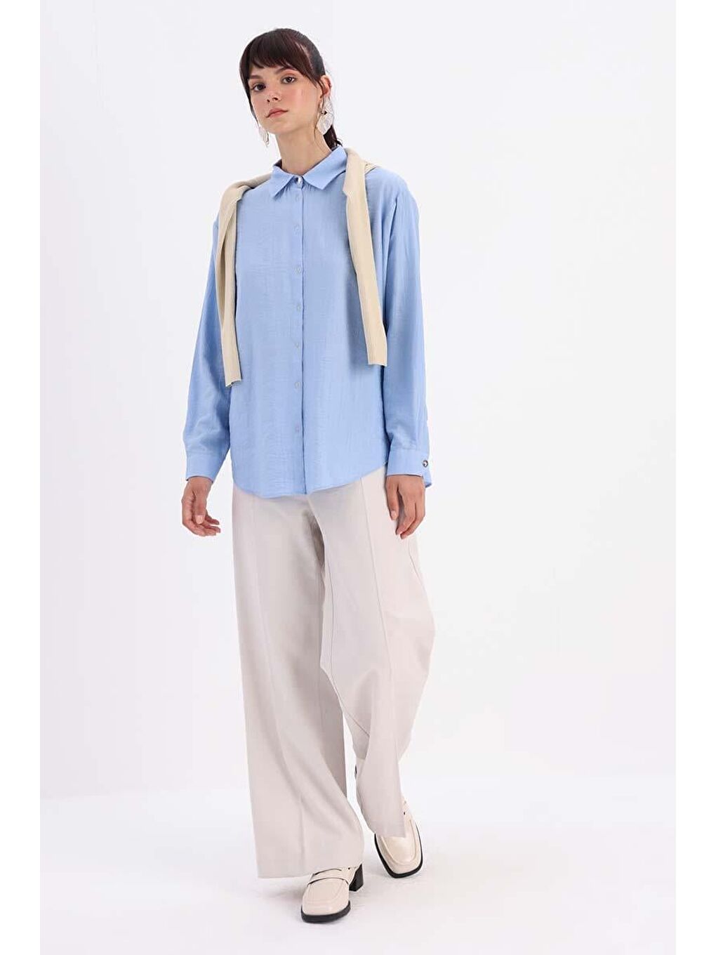 Mavi Manşet Detaylı Düğmeli Gömlek-2