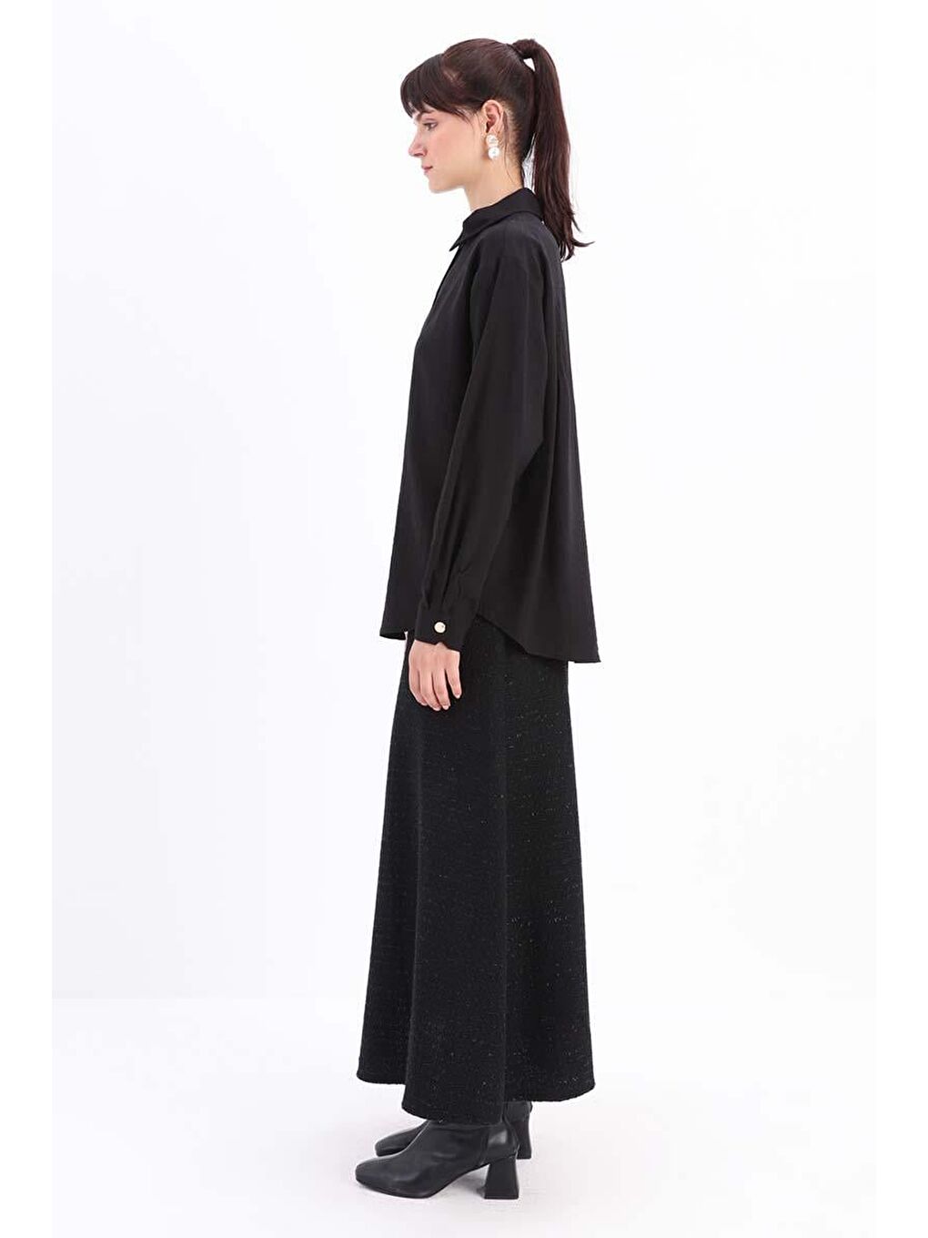 Siyah Manşet Detaylı Düğmeli Gömlek-2