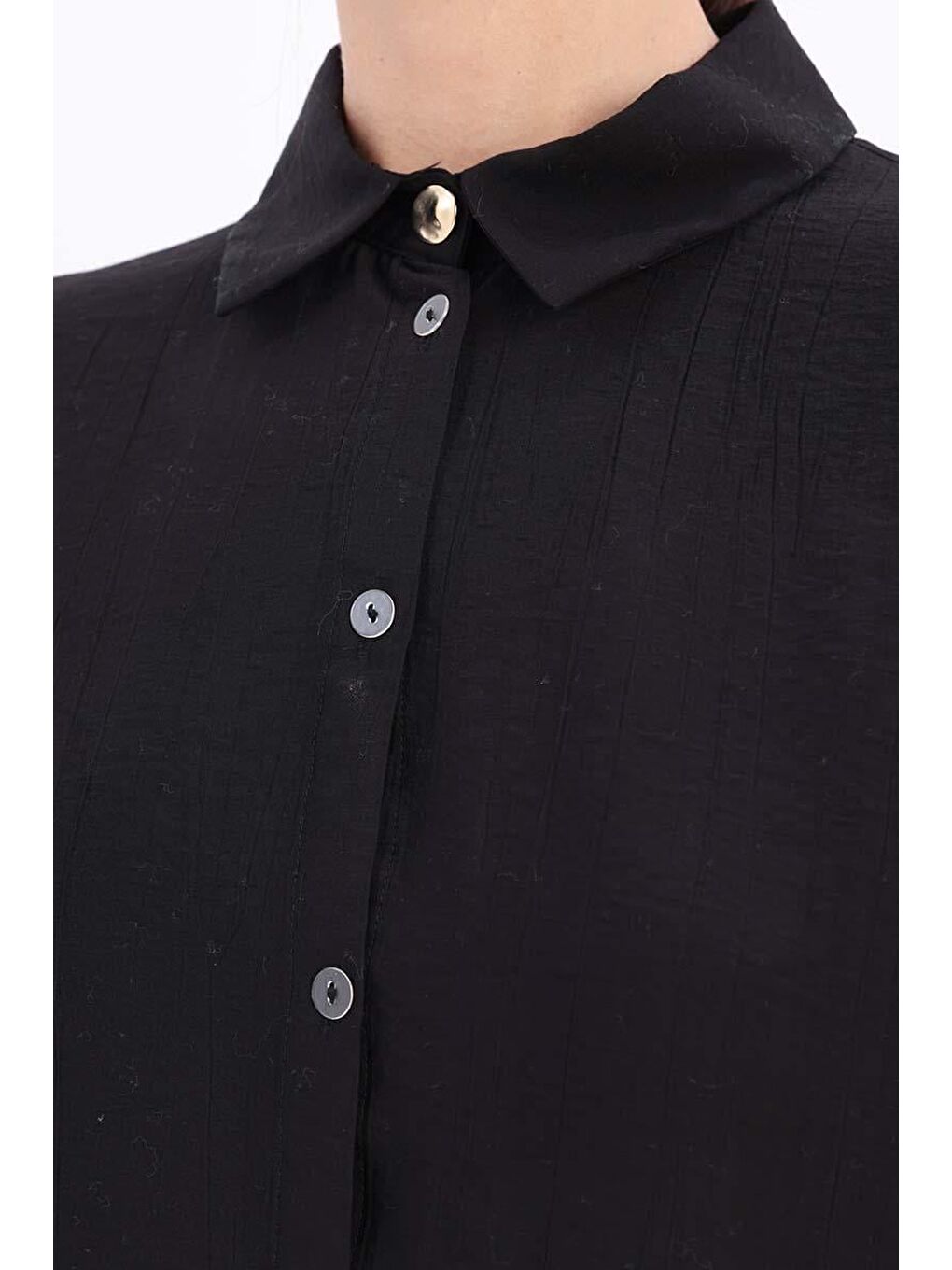 Siyah Manşet Detaylı Düğmeli Gömlek-4