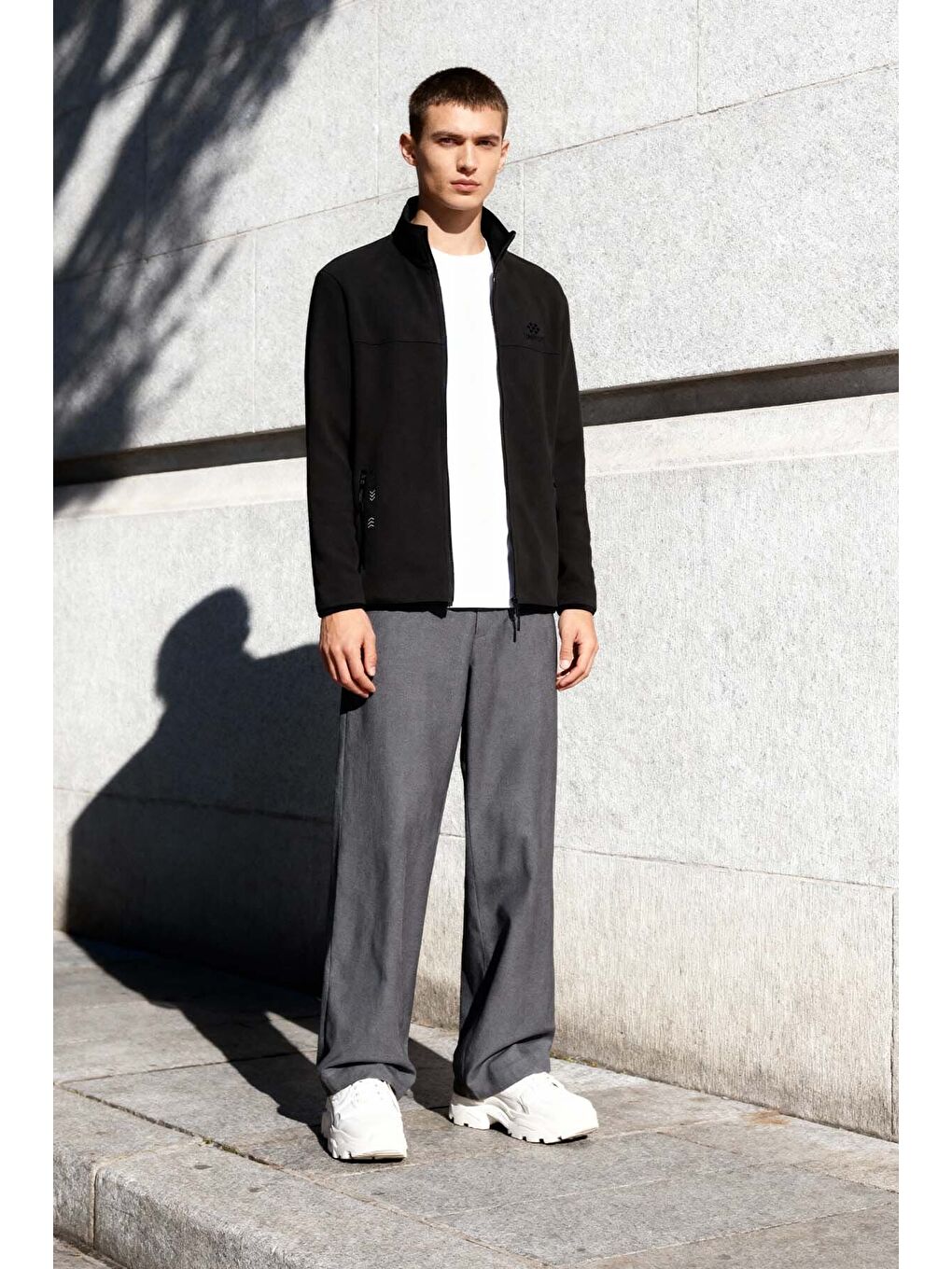 Siyah Yazı Nakışlı Dik Yaka  Standart Kalıp Erkek Fermuarlı Sweatshirt Polar - 87992