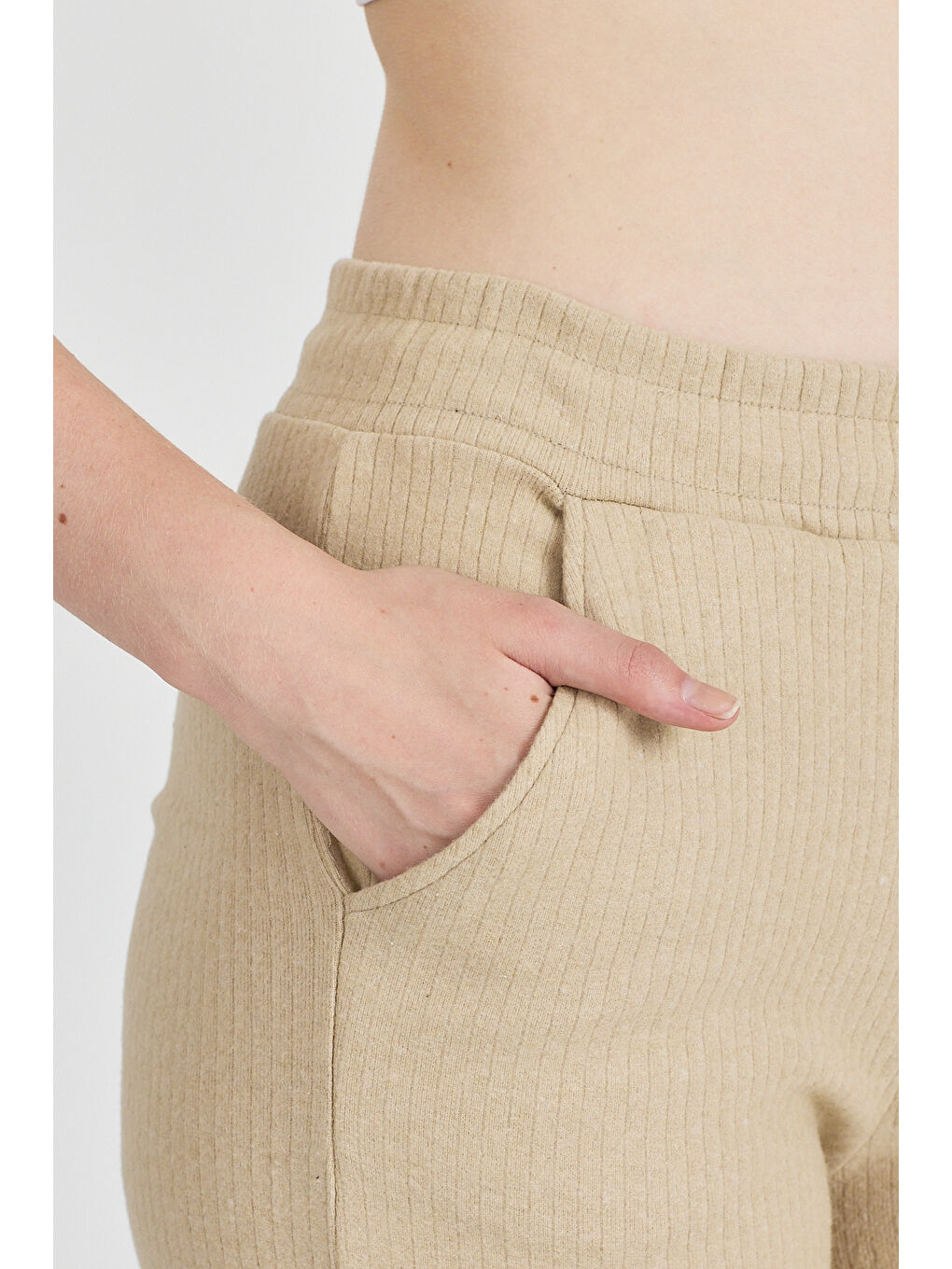 Kadın Bej Yüksek Bel Bol Paça Kaşkorse Fitilli Cepli Pantolon Eşofman Altı-5