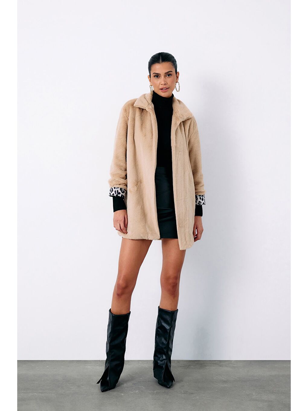 Leopar Astarlı Pelüş Kaban   Bej