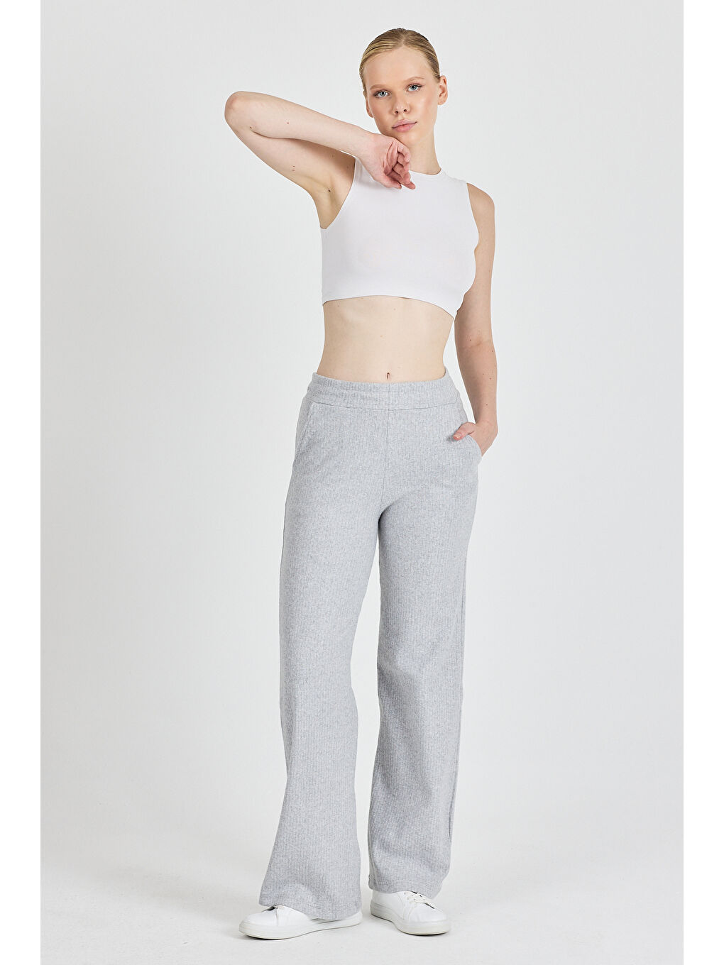 Kadın Gri Yüksek Bel Bol Paça Kaşkorse Fitilli Cepli Pantolon Eşofman Altı-2