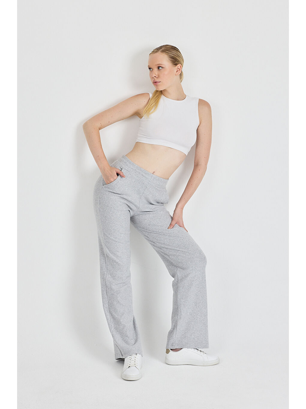 Kadın Gri Yüksek Bel Bol Paça Kaşkorse Fitilli Cepli Pantolon Eşofman Altı-3