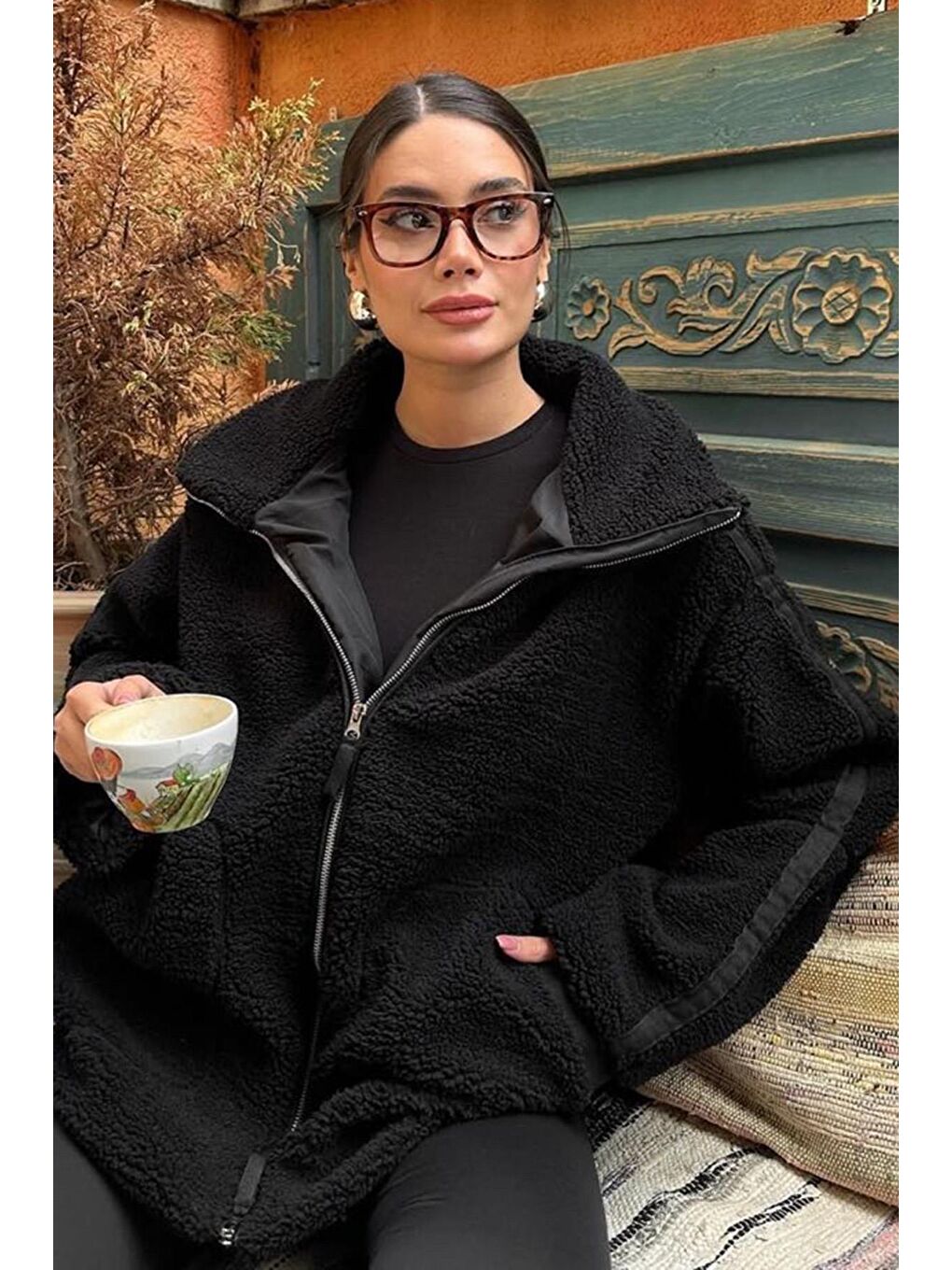 Siyah Dik Yakalı Cepli Pelüş Mont Mg1966-1