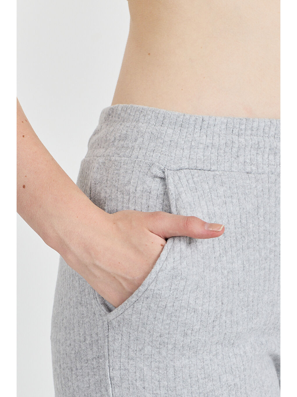 Kadın Gri Yüksek Bel Bol Paça Kaşkorse Fitilli Cepli Pantolon Eşofman Altı-5