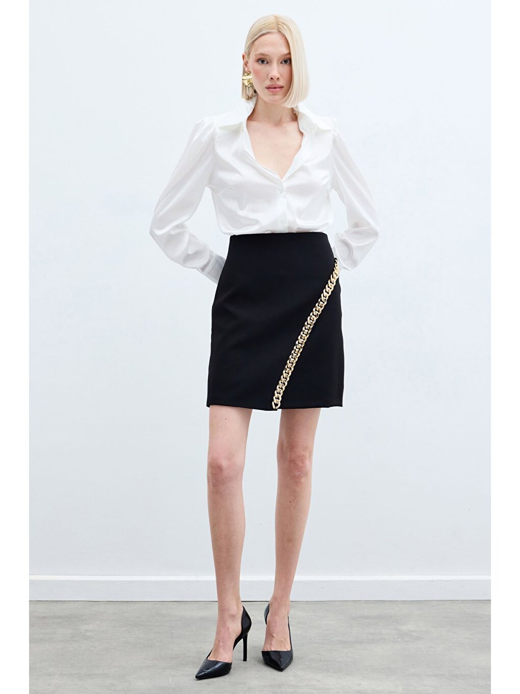 Zincir Aksesuarlı Mini Etek - Siyah-2