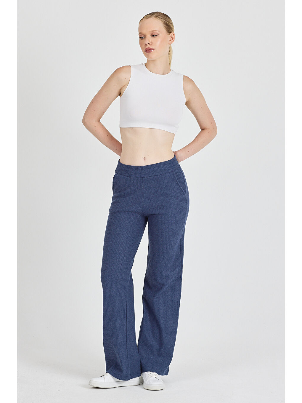 Kadın İndigo Yüksek Bel Bol Paça Kaşkorse Fitilli Cepli Pantolon Eşofman Altı-1