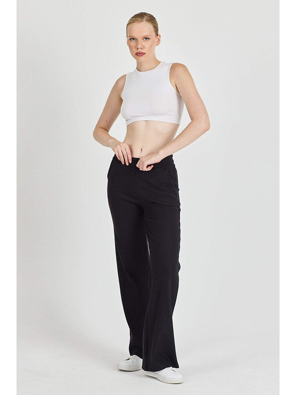 Kadın Siyah Yüksek Bel Bol Paça Kaşkorse Fitilli Cepli Pantolon Eşofman Altı-1