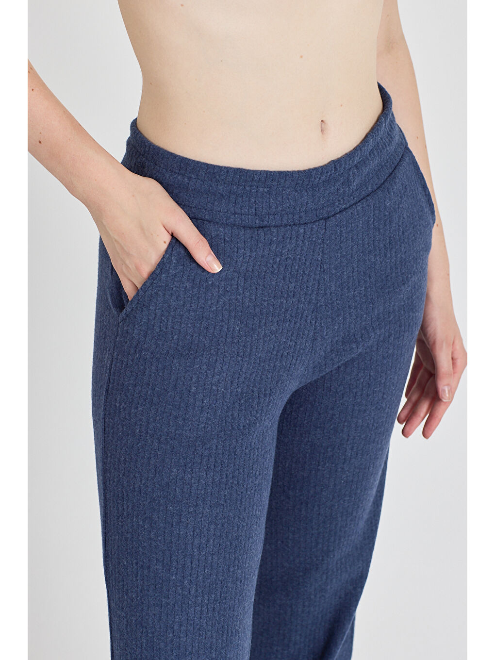 Kadın İndigo Yüksek Bel Bol Paça Kaşkorse Fitilli Cepli Pantolon Eşofman Altı-6