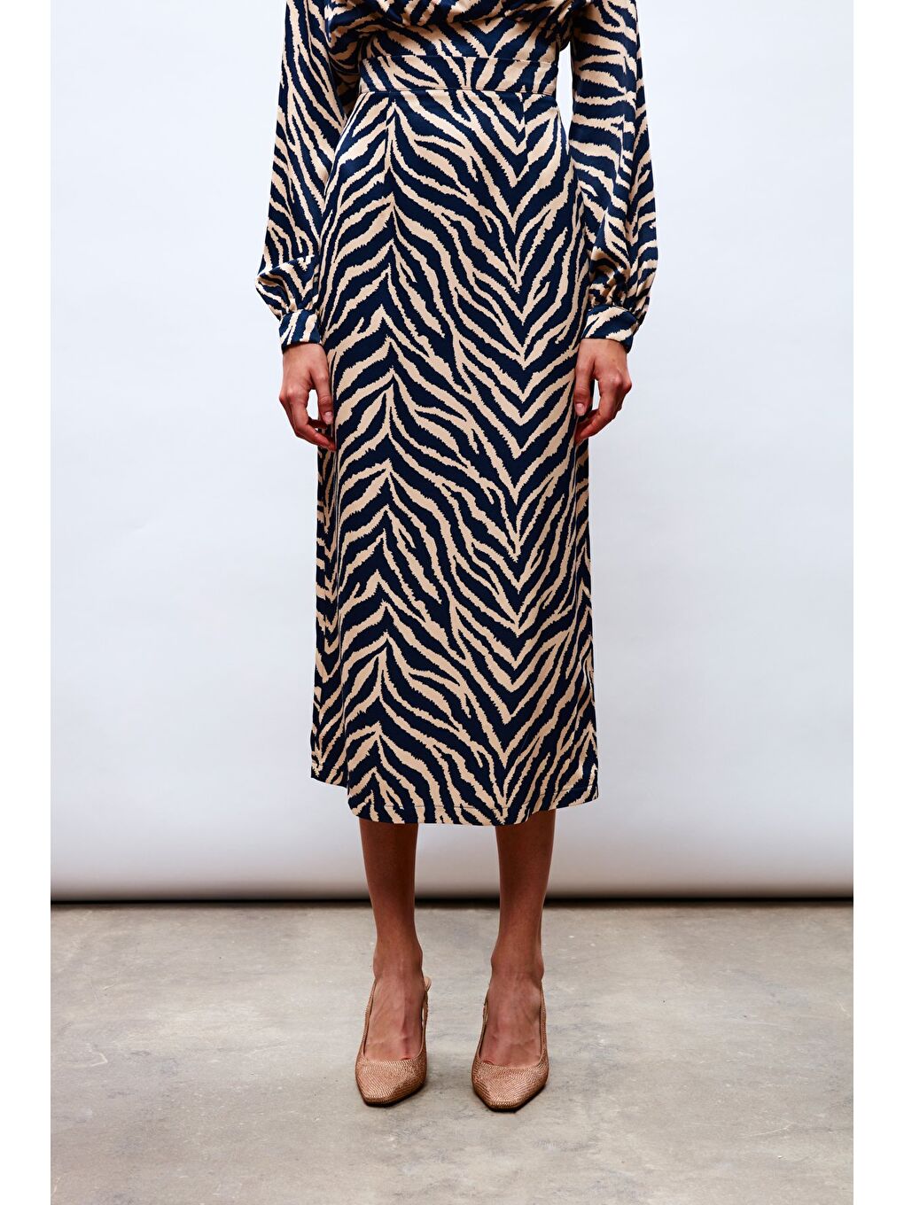 Zebra Desenli Saten Etek - Lacivert-6