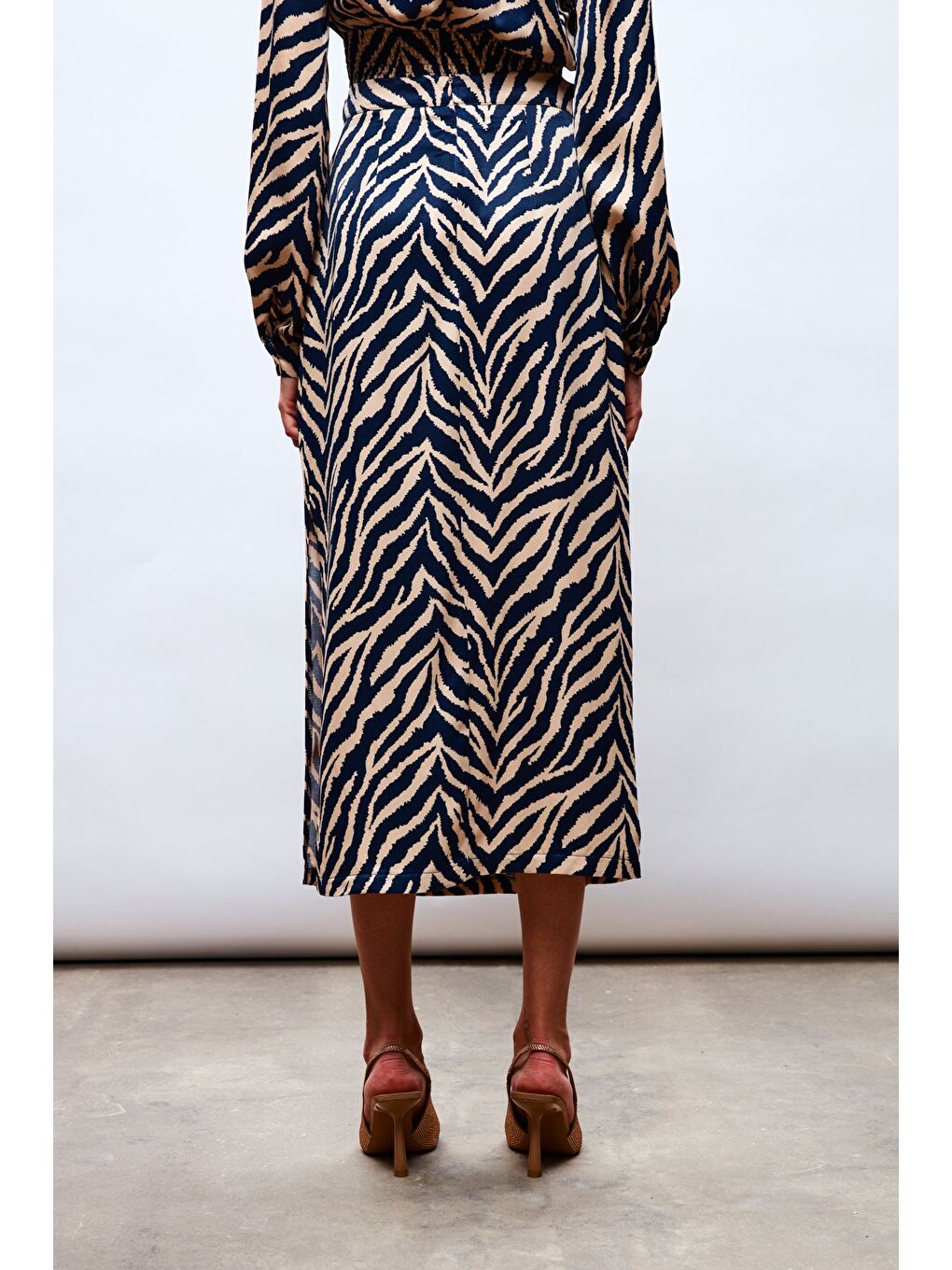 Zebra Desenli Saten Etek - Lacivert-7
