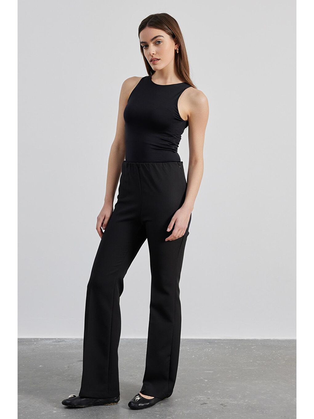 Beli Lastikli Krep Pantolon - Siyah