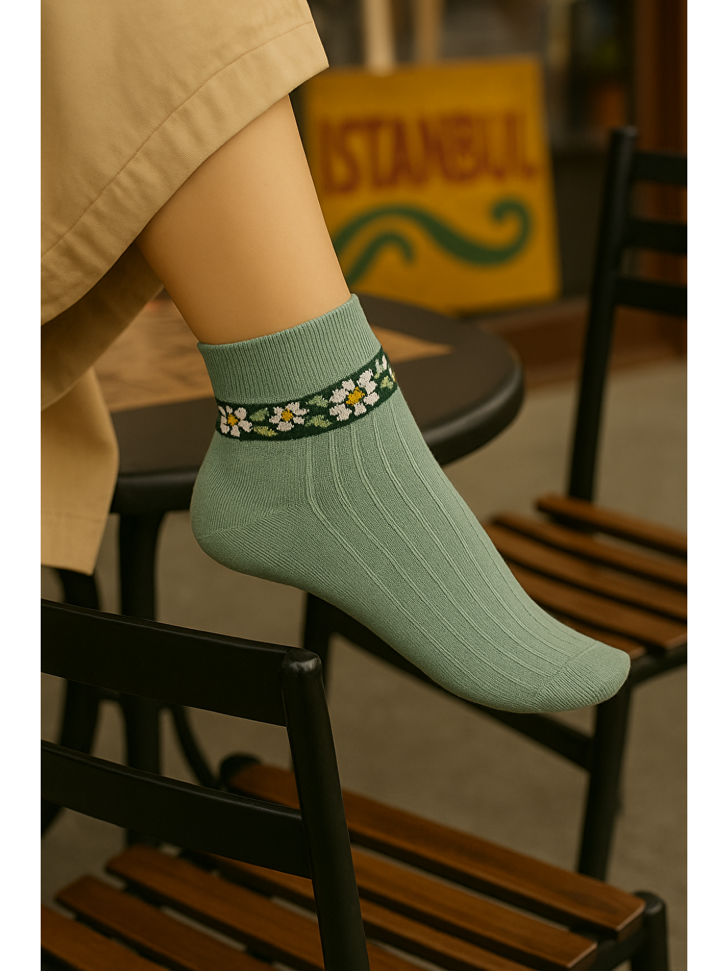 Karışık Kadın 12’li Premium Yumuşak Dokuma Soket Çorap – Taş İşlemeli Çiçek Desenli – Uzun Ömürlü-3