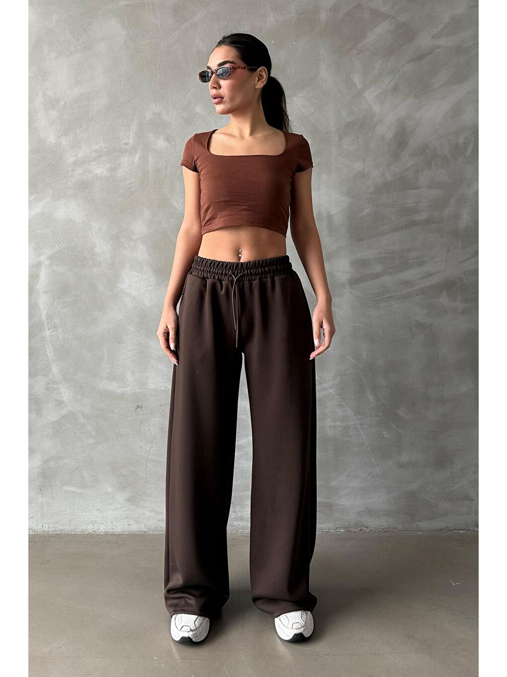 Kahverengi Kare Yaka Kadın Tişört Mg2294-2