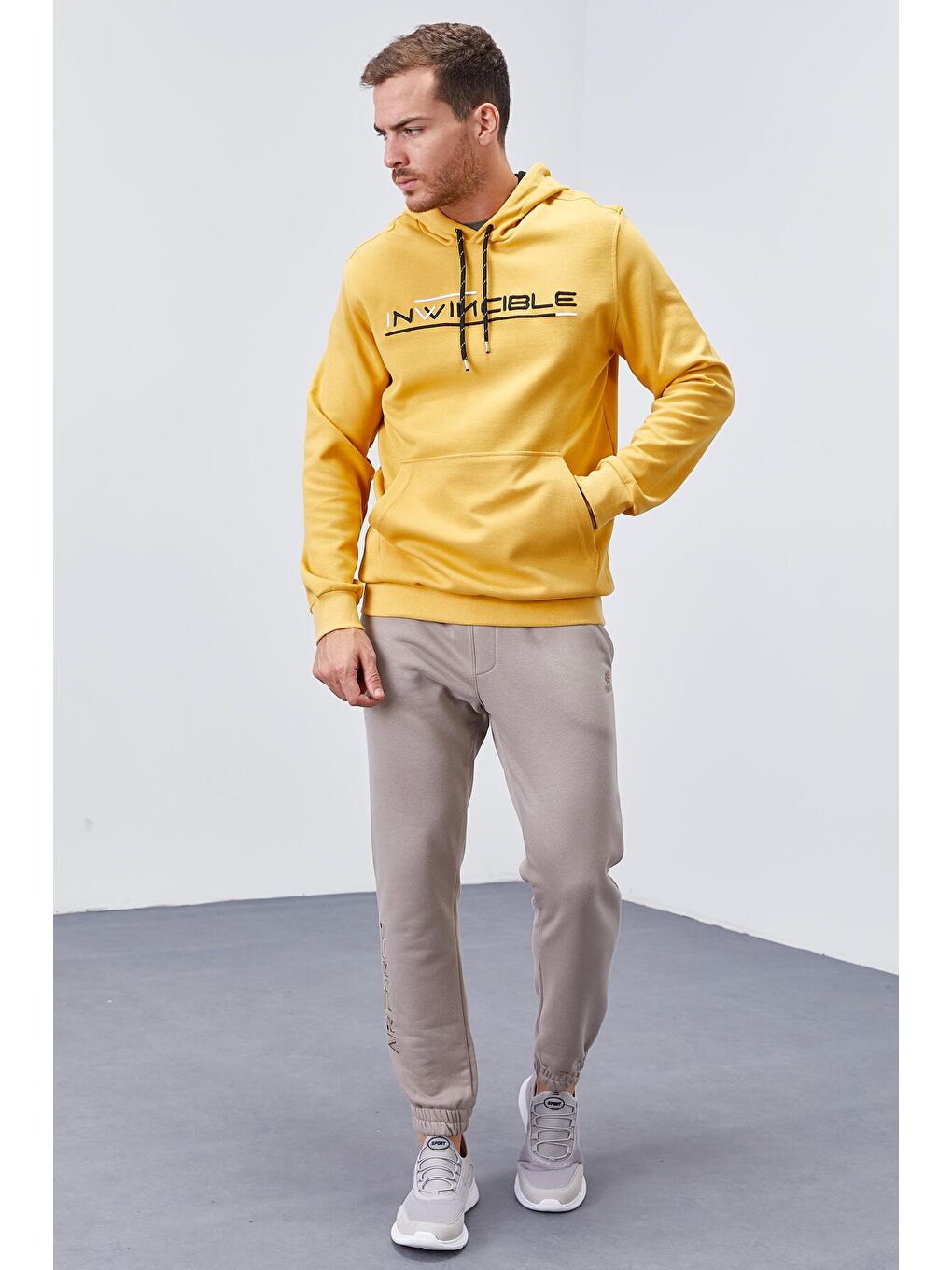 Sarı Hardal Kanguru Cep Standart Kalıp Kapüşonlu  Erkek Hoodie - 87883-1