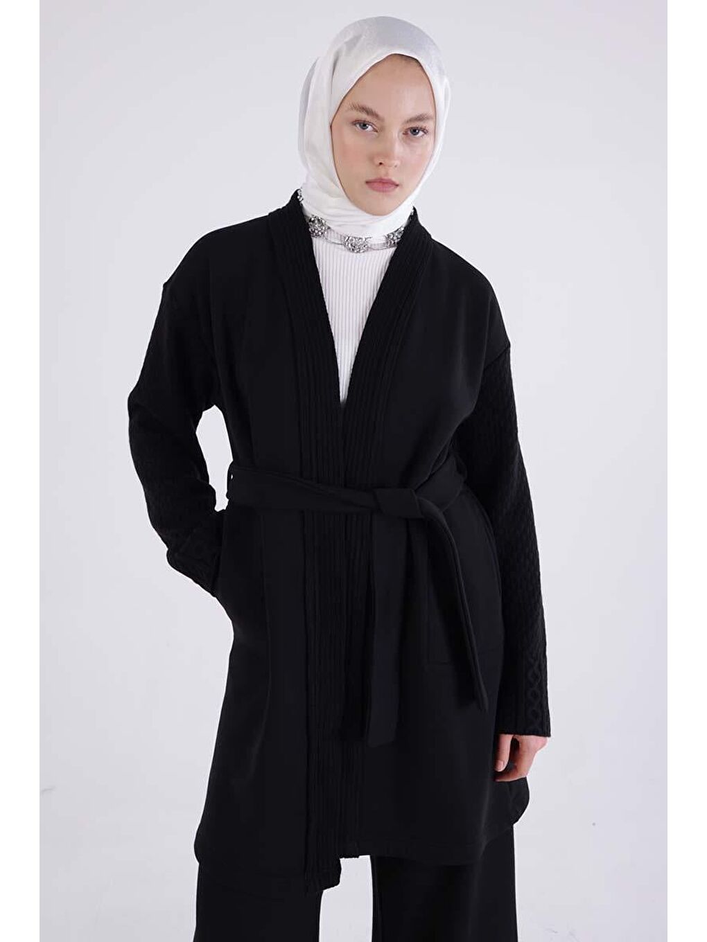 Siyah Triko Garnili Kuşaklı Rahat Hırka-4