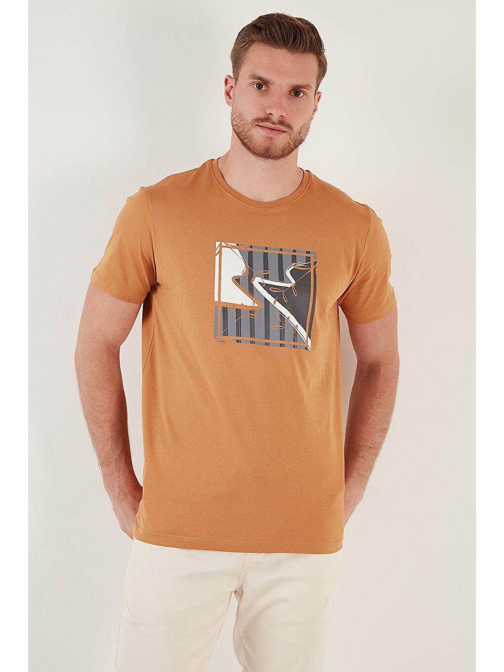 Sarı Baskılı Bisiklet Yaka %100 Pamuk Slim Fit Tişört 646R4040-1