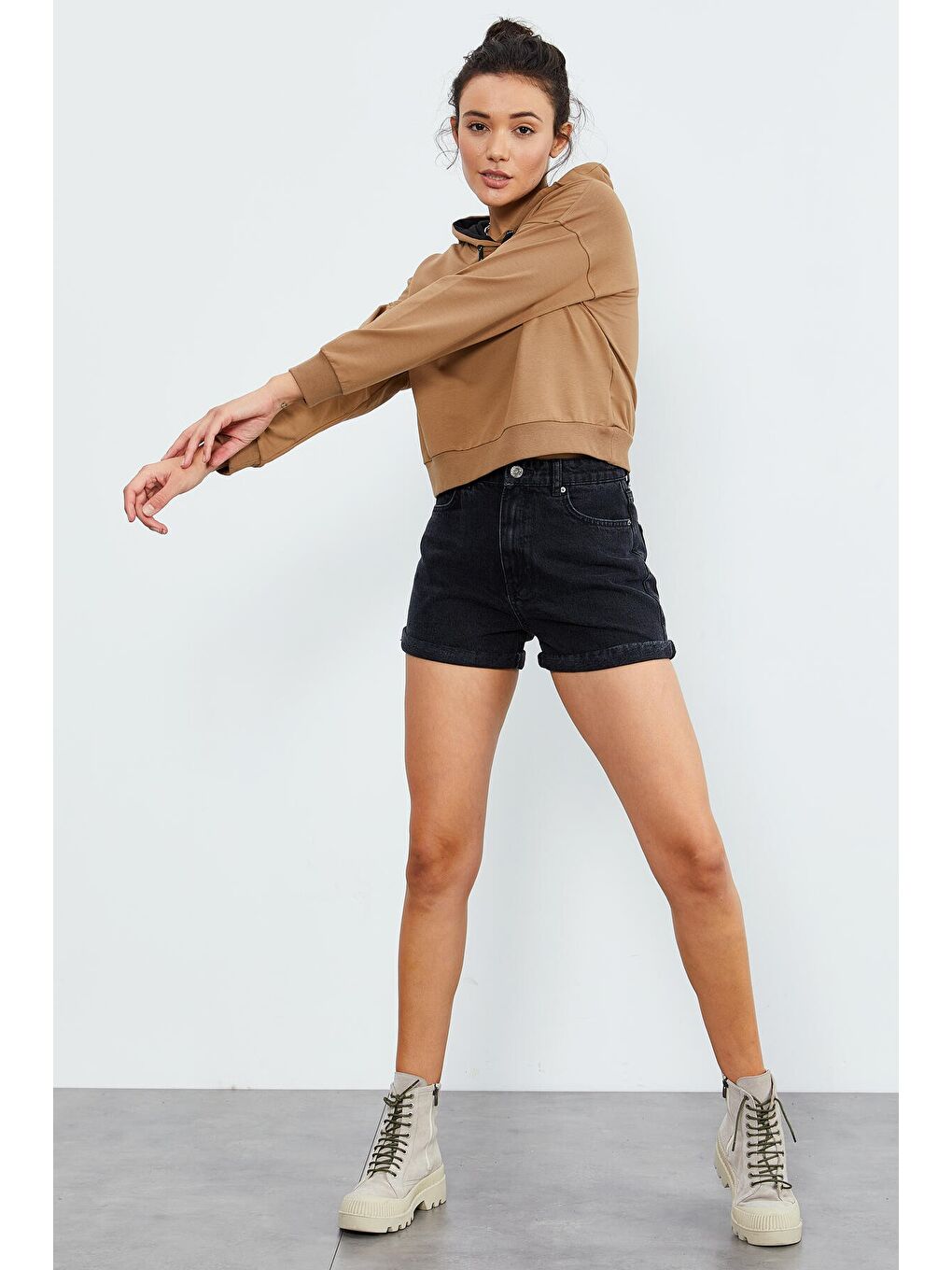 Kahverengi Toprak Uzun Kol Rahat Form Kapüşonlu Kadın Sweatshirt - 97115-1