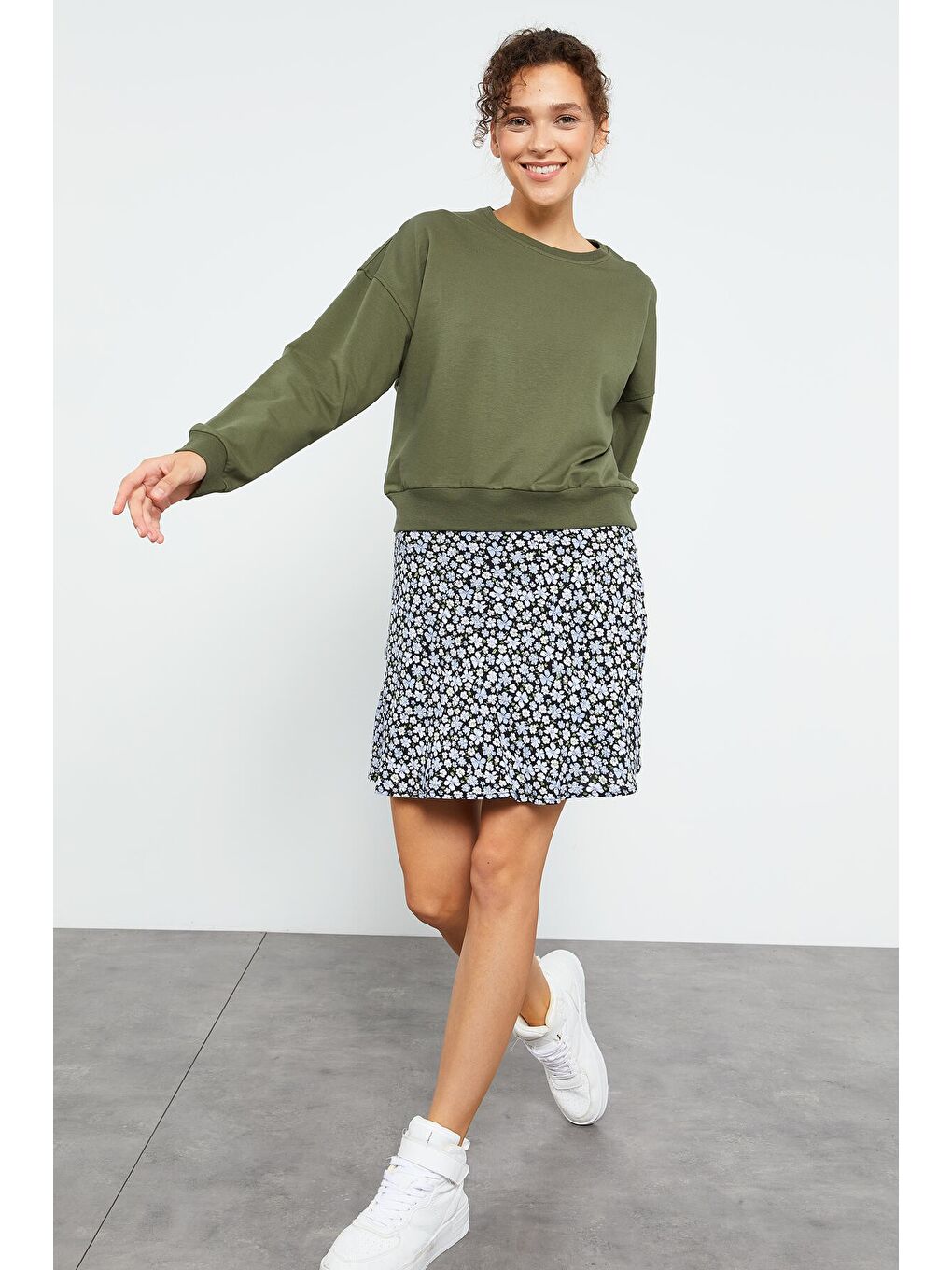 Haki Basic Rahat Form O Yaka Kadın Sweatshirt - 97114-1