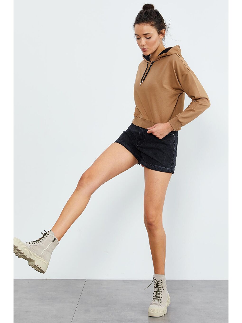 Kahverengi Toprak Uzun Kol Rahat Form Kapüşonlu Kadın Sweatshirt - 97115-3