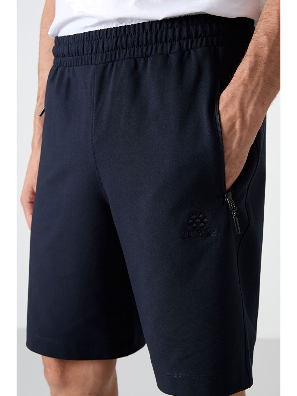 Lacivert Gizli Fermuar Arka Cepli Bağcıklı Standart Kalıp Erkek Şort - 81136-2