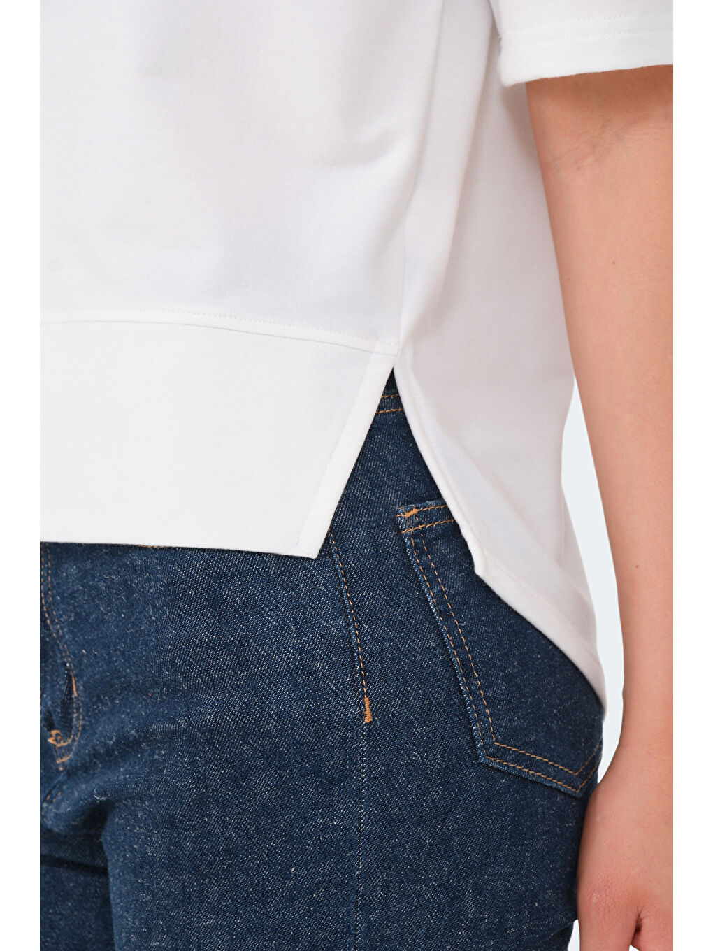 VILLAGE Kadın Oversıze Ekru Tişört-4